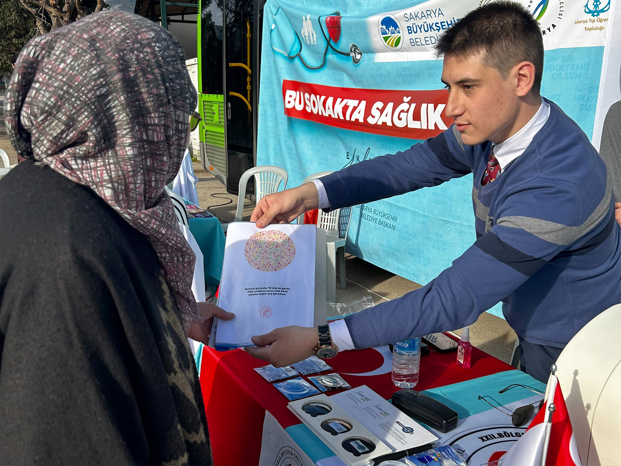 Pamukova Gökgöz ve Turgutlu’da 300 vatandaşa sağlık taraması