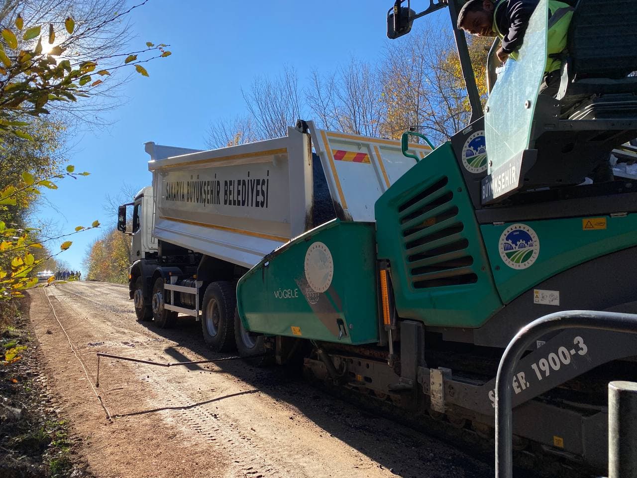 Büyükşehir Kaynarca’da asfalt çalışmalarına hız verdi