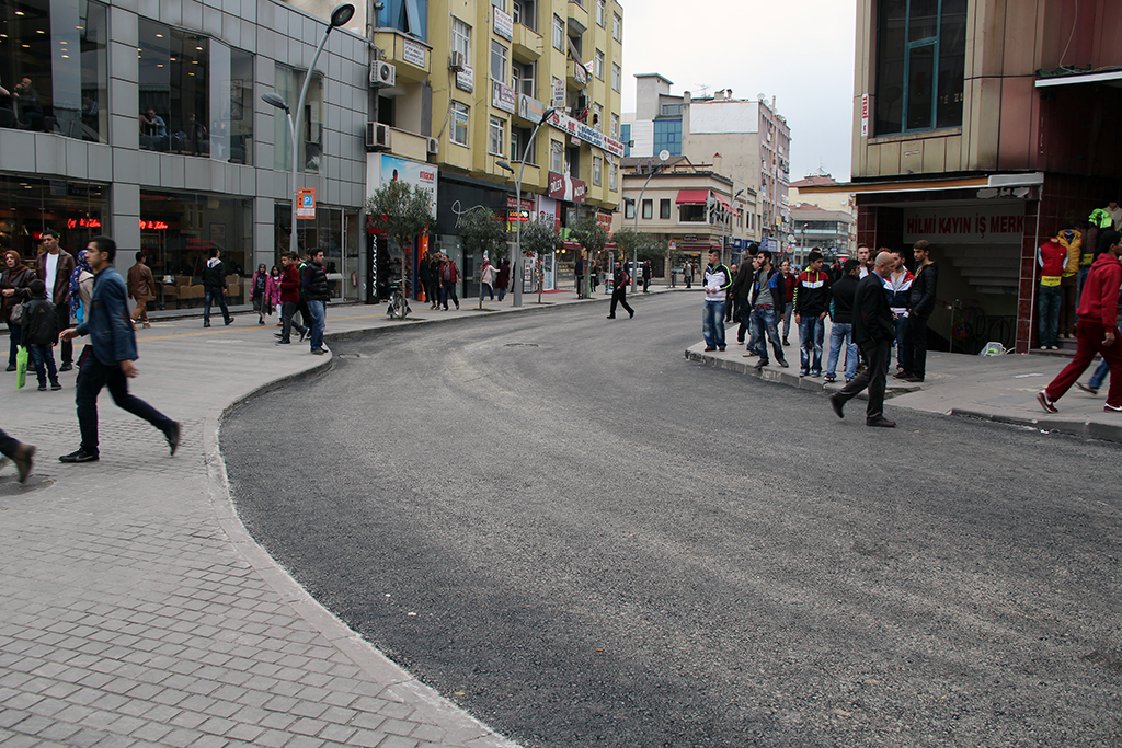 Nuri Bayar Caddesi Asfaltlandı