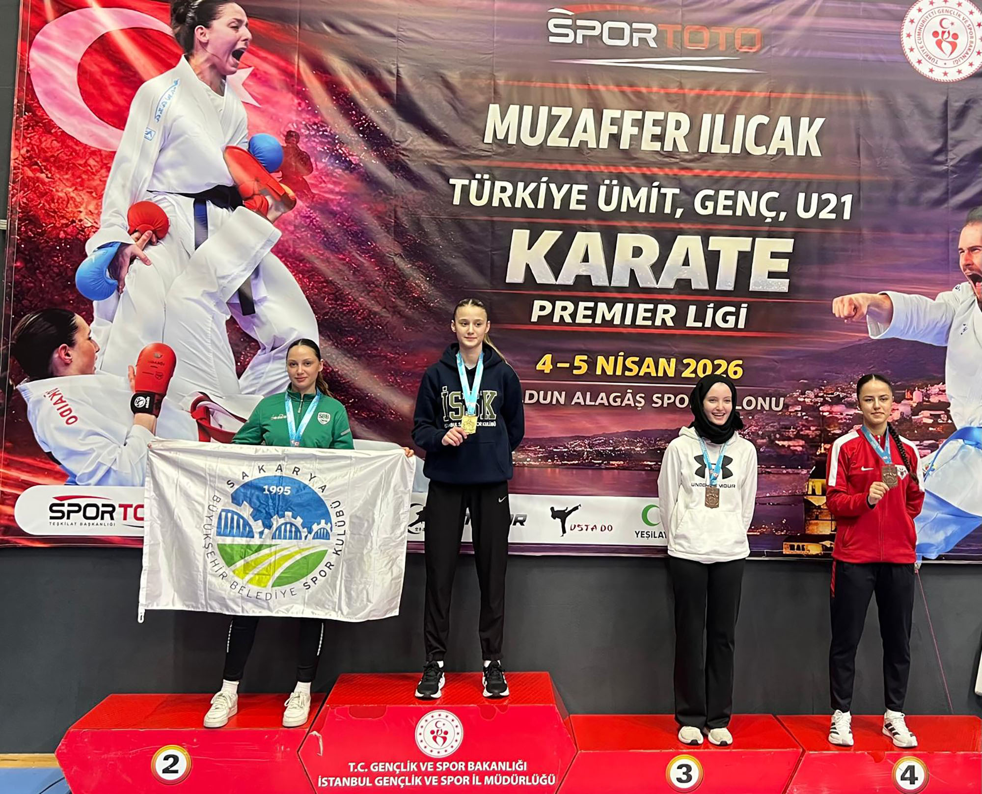 Büyükşehirli sporculardan madalya yağmuru: 3 branşta zirve