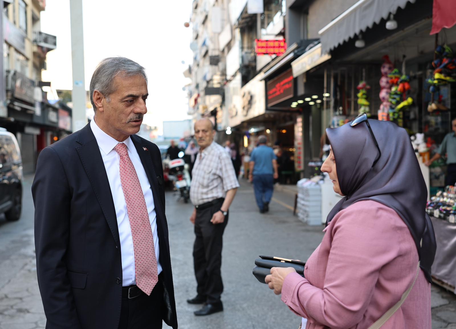 “Şehrimizin hafızası olan esnaflarımızla bir ve beraber olmaya devam edeceğiz”