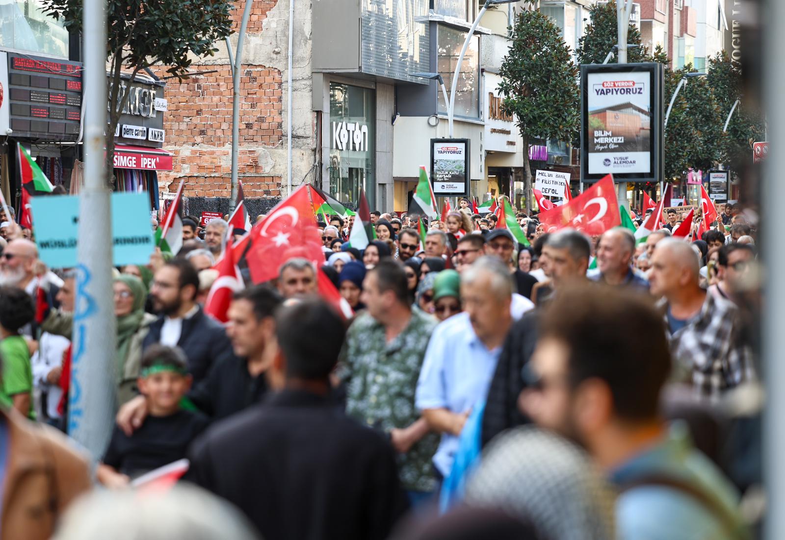 Başkan Alemdar: “Sakarya mazlumun yanında olduğunu bir kez daha gösterdi”