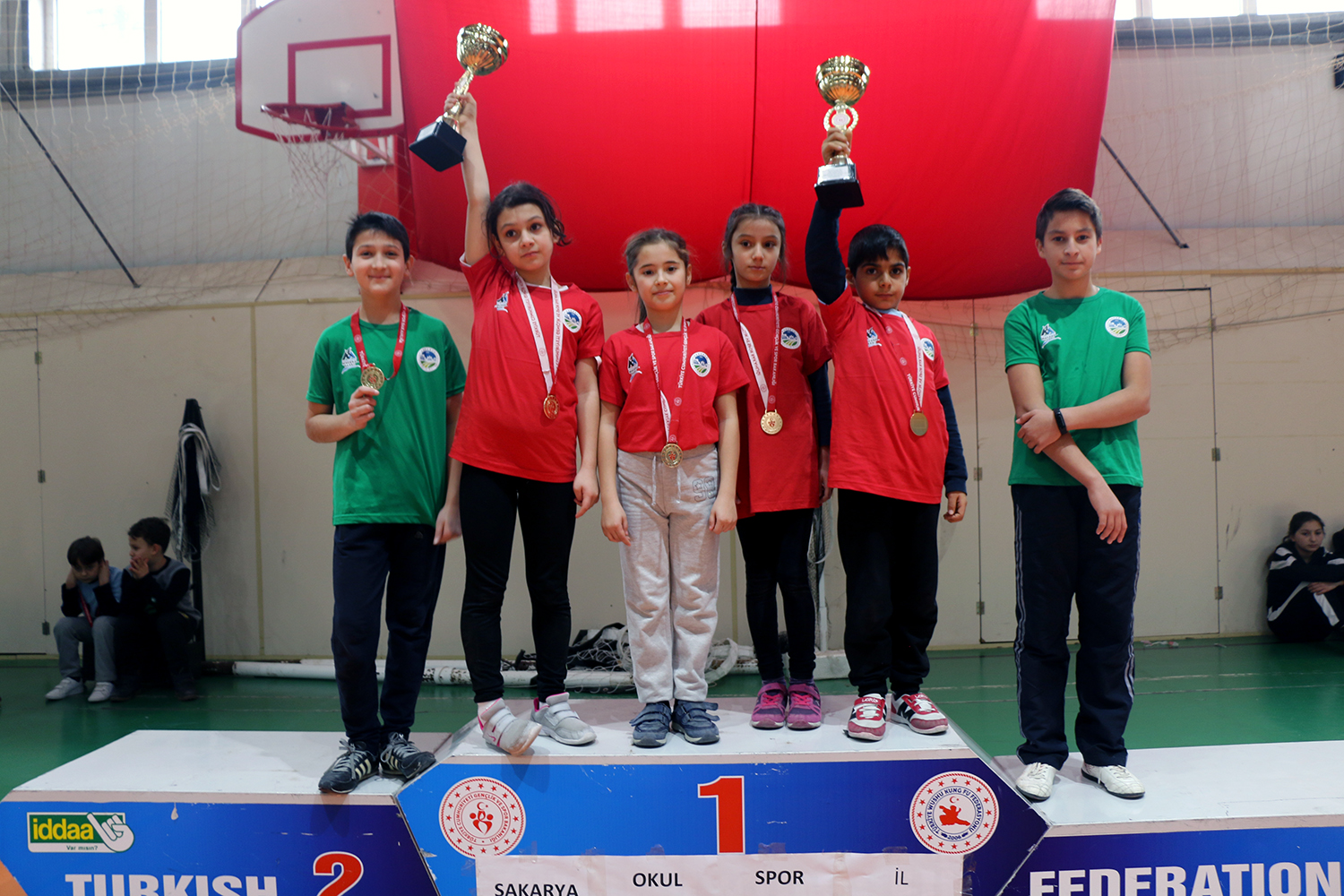 Tırmanış yarışmasında zirve Macera Park’ı öğrencilerinin