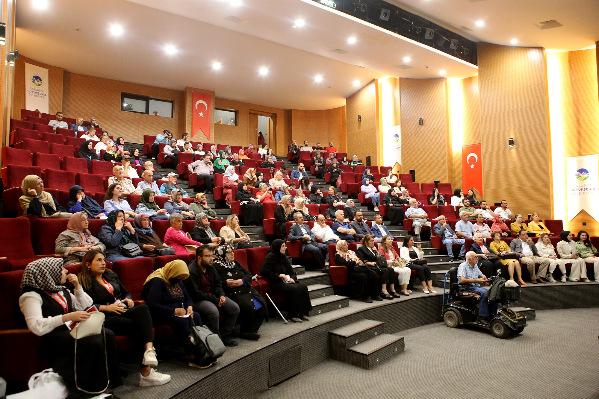 Büyükşehir YADEM konferansları ‘Alzheimer’ konusuyla başladı