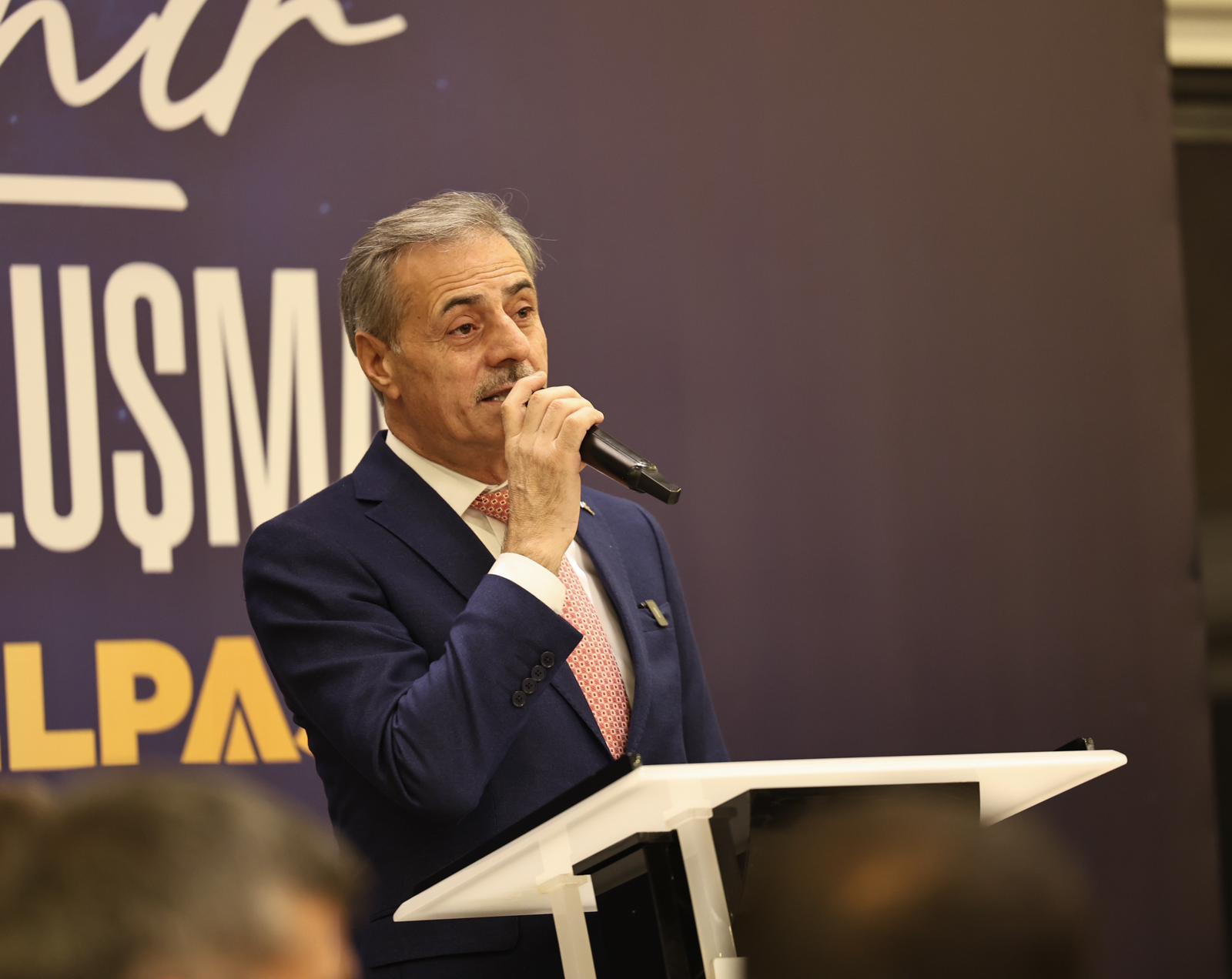 “1 milyon 100 bin vatandaşımızın sorumluluğuyla hareket ediyoruz”