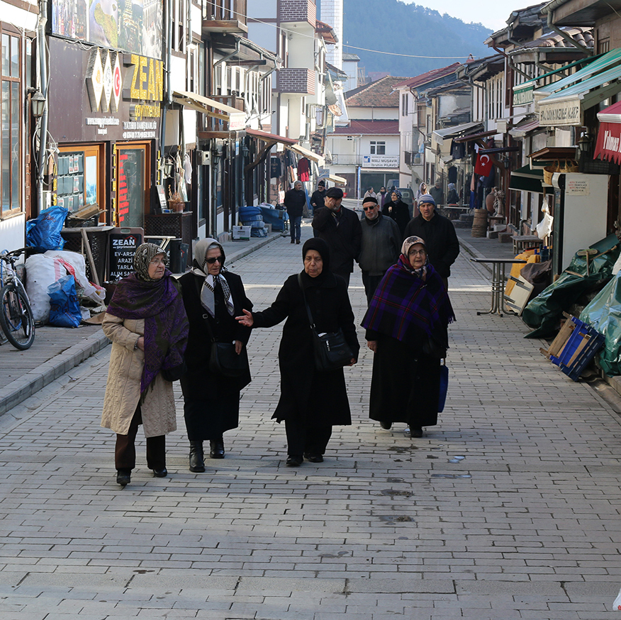 Yaşlılar Taraklı’da tarihi yolculuğa çıktı