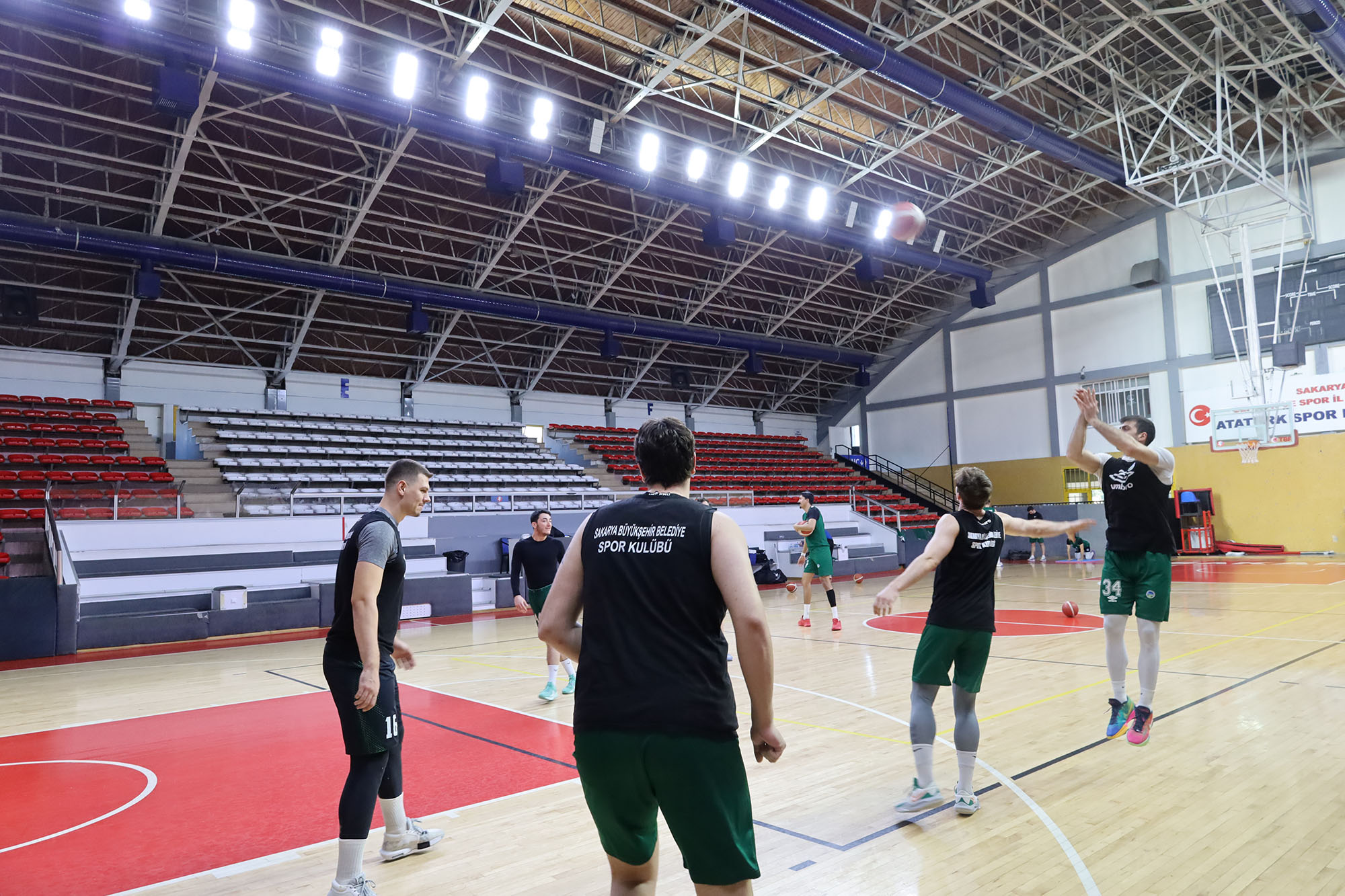Büyükşehir Basket kritik virajda Akhisar’a gidiyor: “İnanıyoruz ve galibiyet bizim olacak”