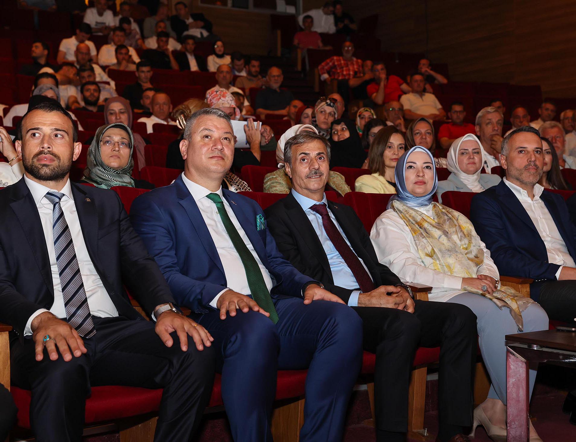 “Verdiğimiz sözleri tek tek tutuyoruz”