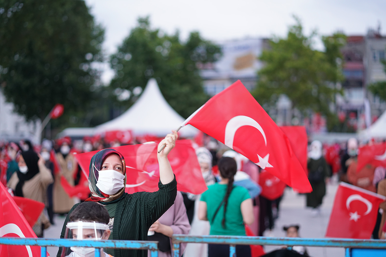 Demokrasi nöbetimiz hiç bitmeyecek