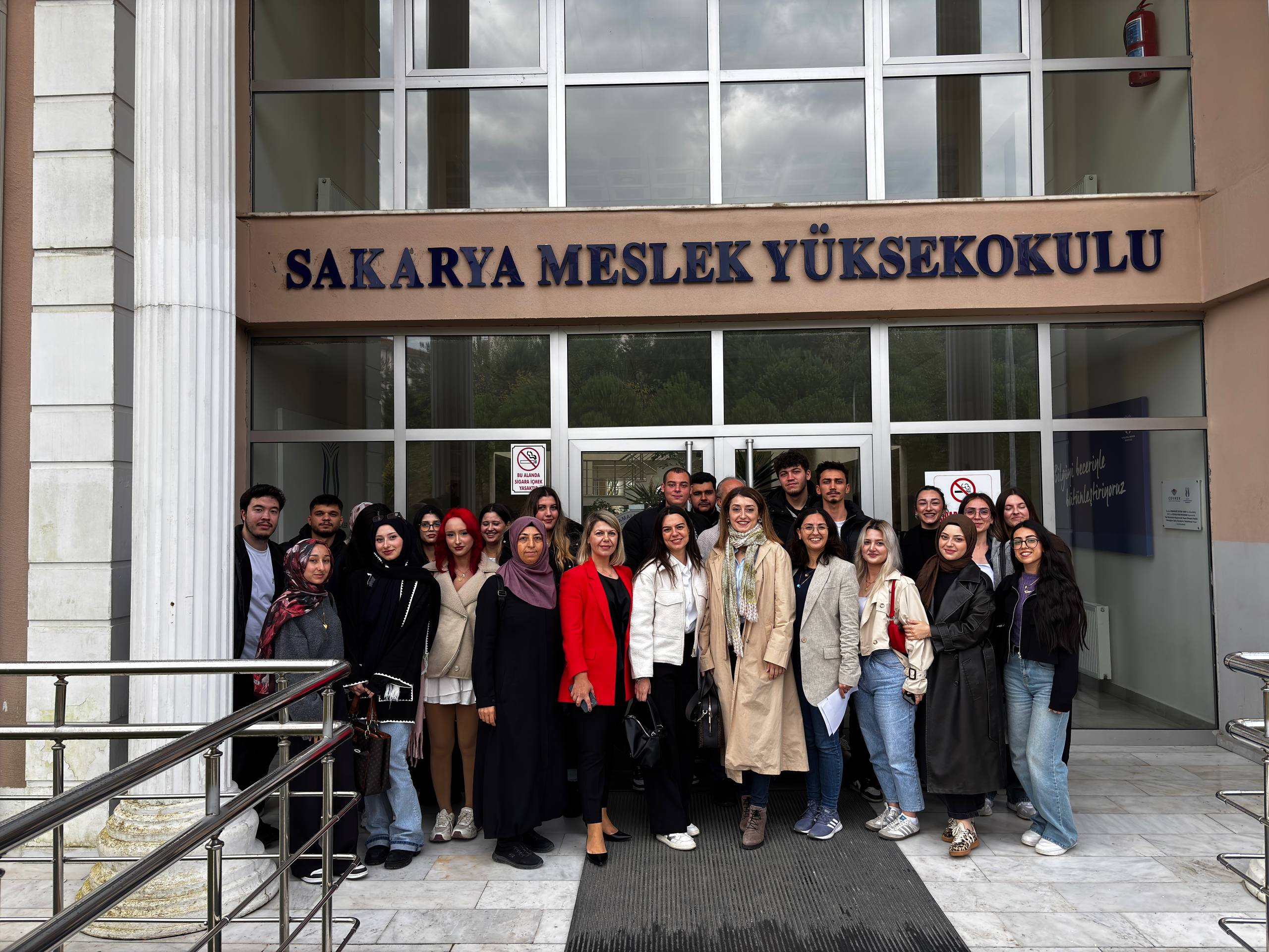 Terminal GES hizmet binalarına elektrik üretiyor