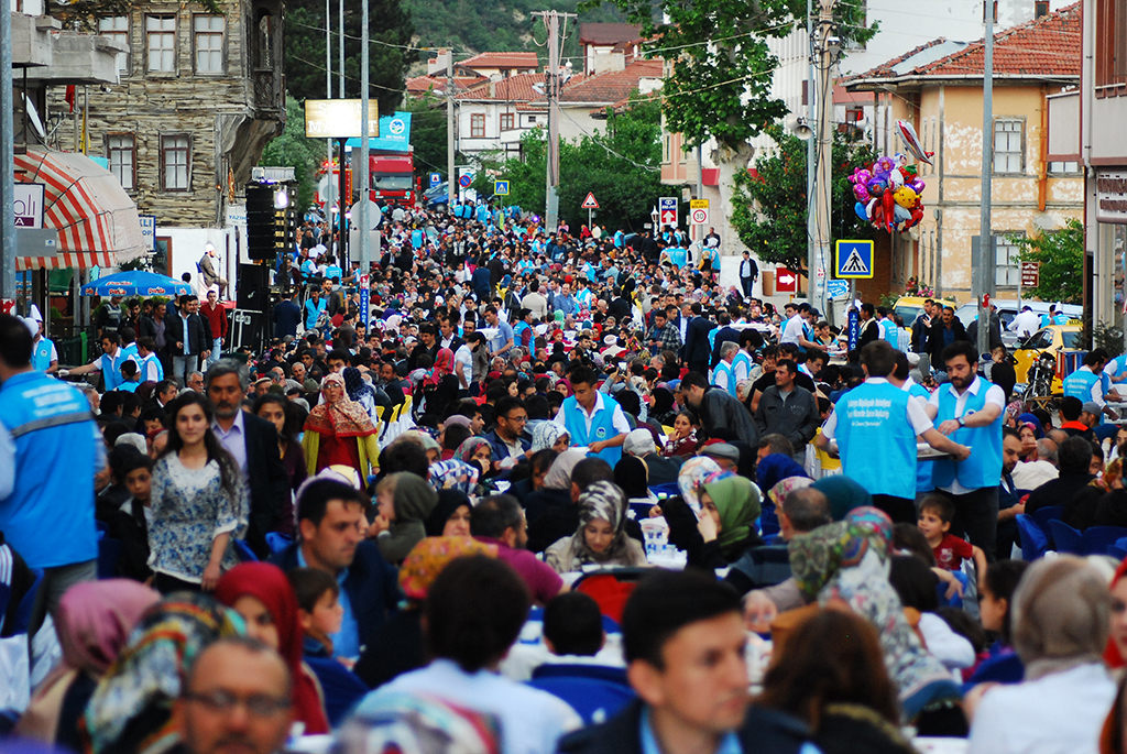 Sofralar bu kez Taraklı’da kuruldu