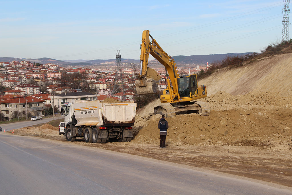 Kampüs Yolu Yenileniyor