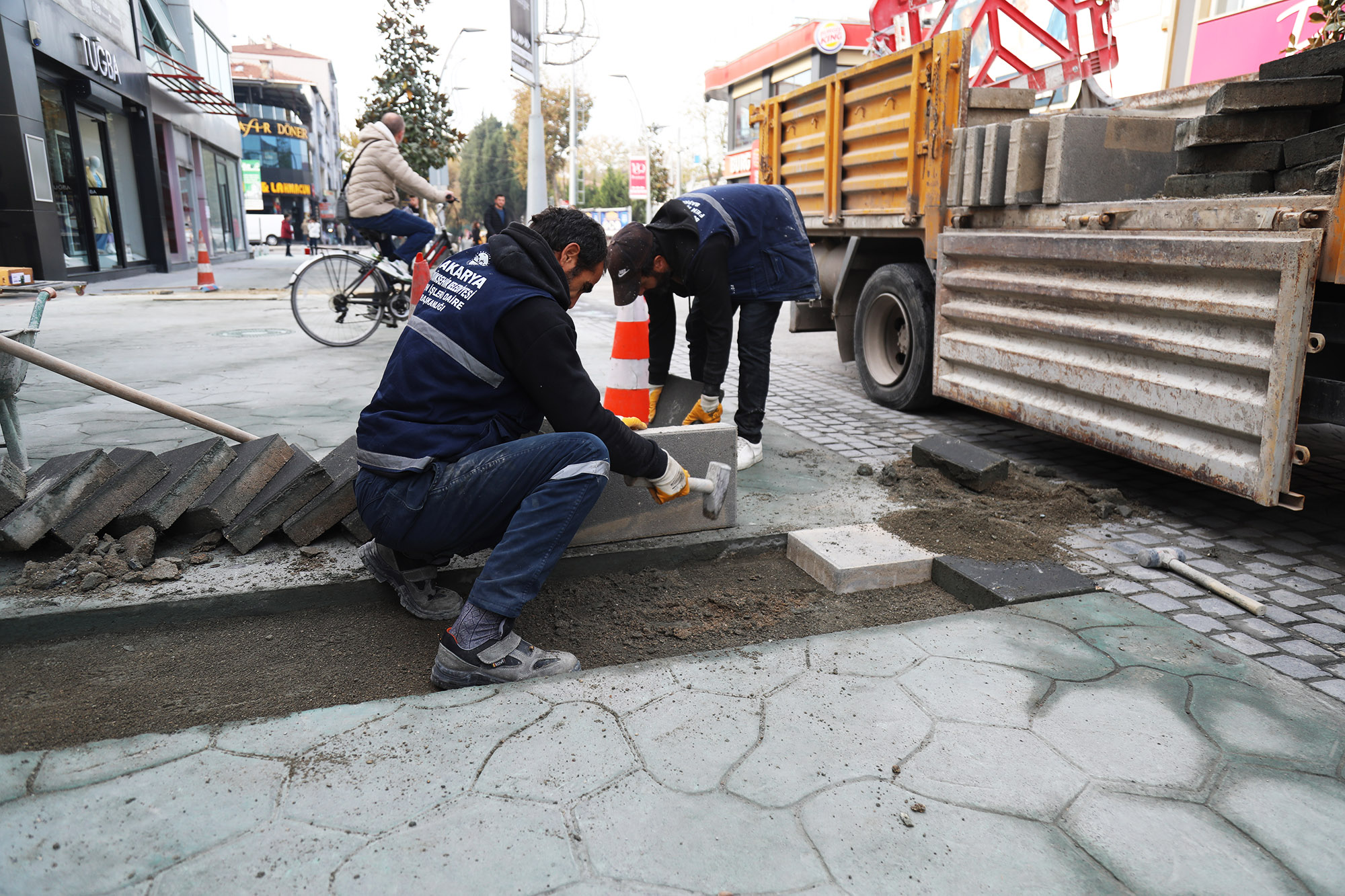 Çark Caddesi binlerce misafirini yeni yüzüyle ağırlıyor