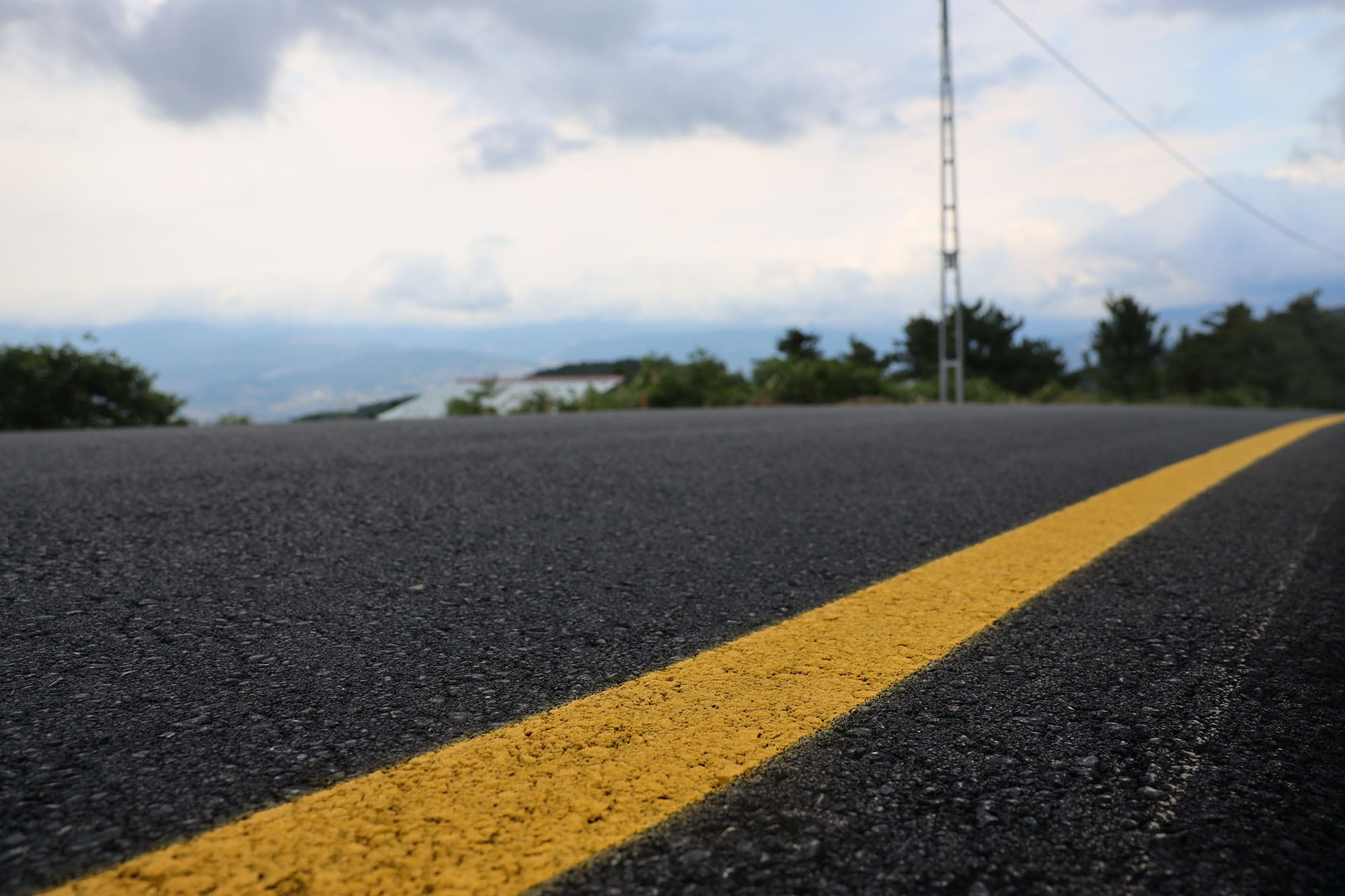 Geyve Alıplar’ın 9 kilometrelik yolu yenilendi