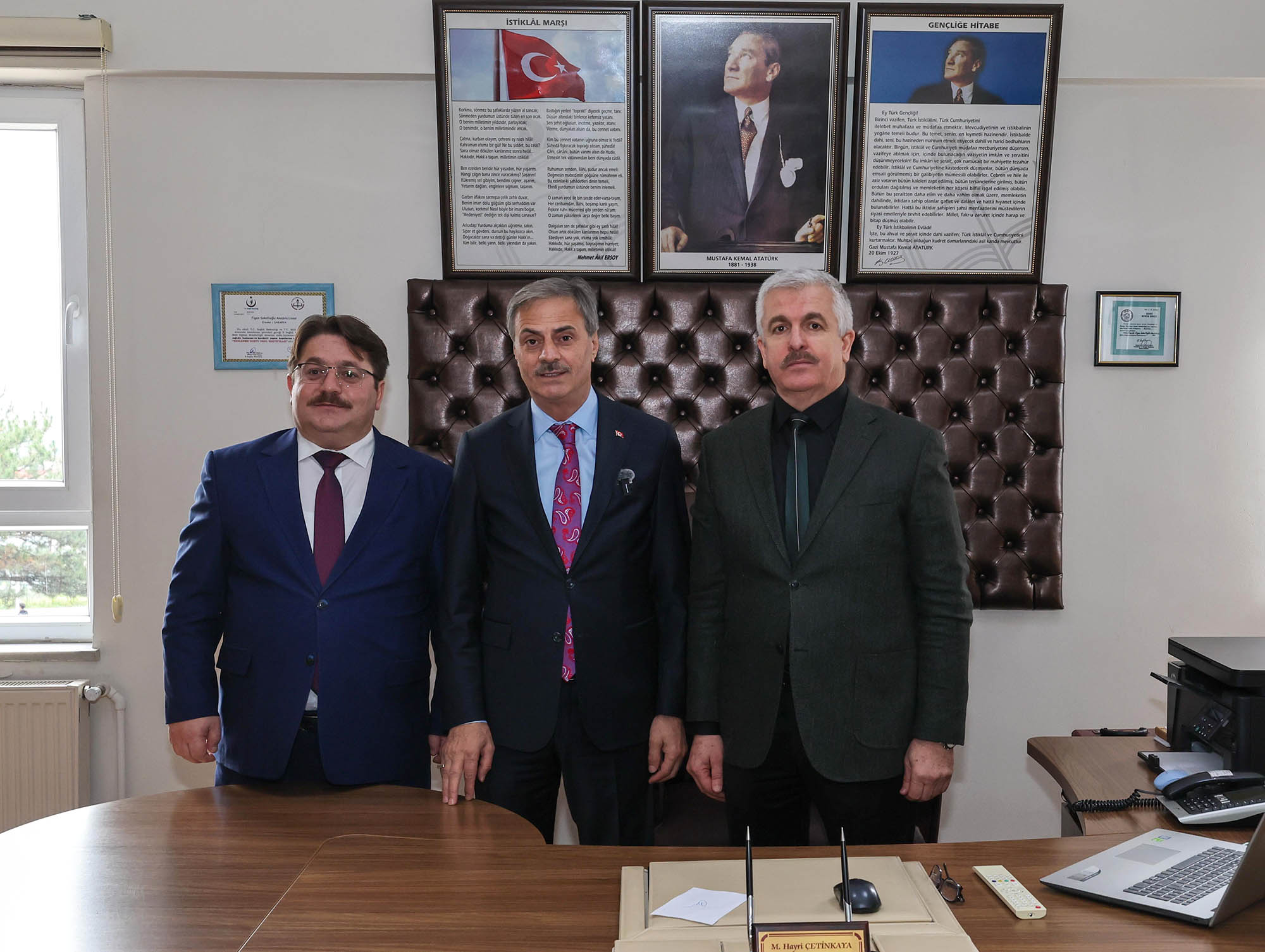 Yusuf Alemdar Bilim Merkezi’nin imzasını gençlerle attı