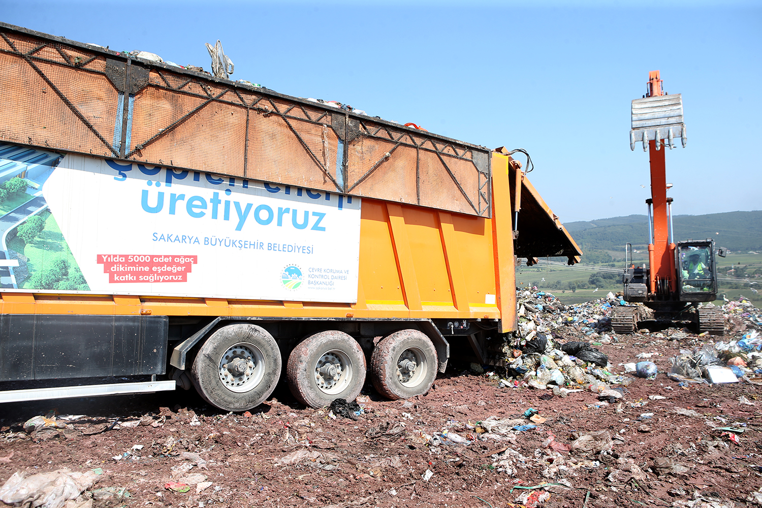 Büyükşehir çöpten 40 bin kişinin elektriğini üretti