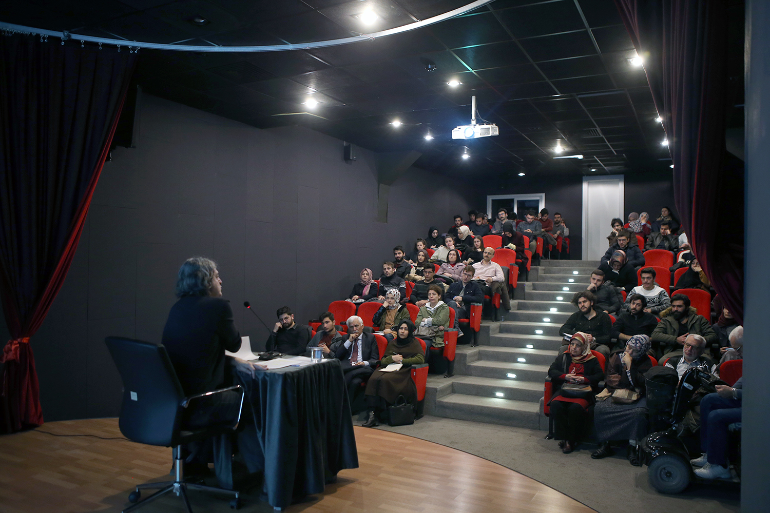 “Cemil Meriç okurlarına yeni alanlar açmıştır”