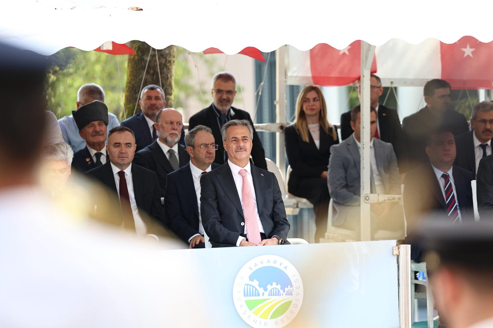 Alemdar, “Zafer coşkumuz ülkemizin dört bir yanında hiç eksilmesin”