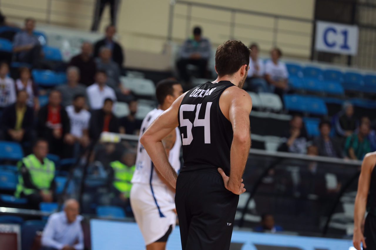 Büyükşehir Europe Cup’a mağlubiyetle başladı