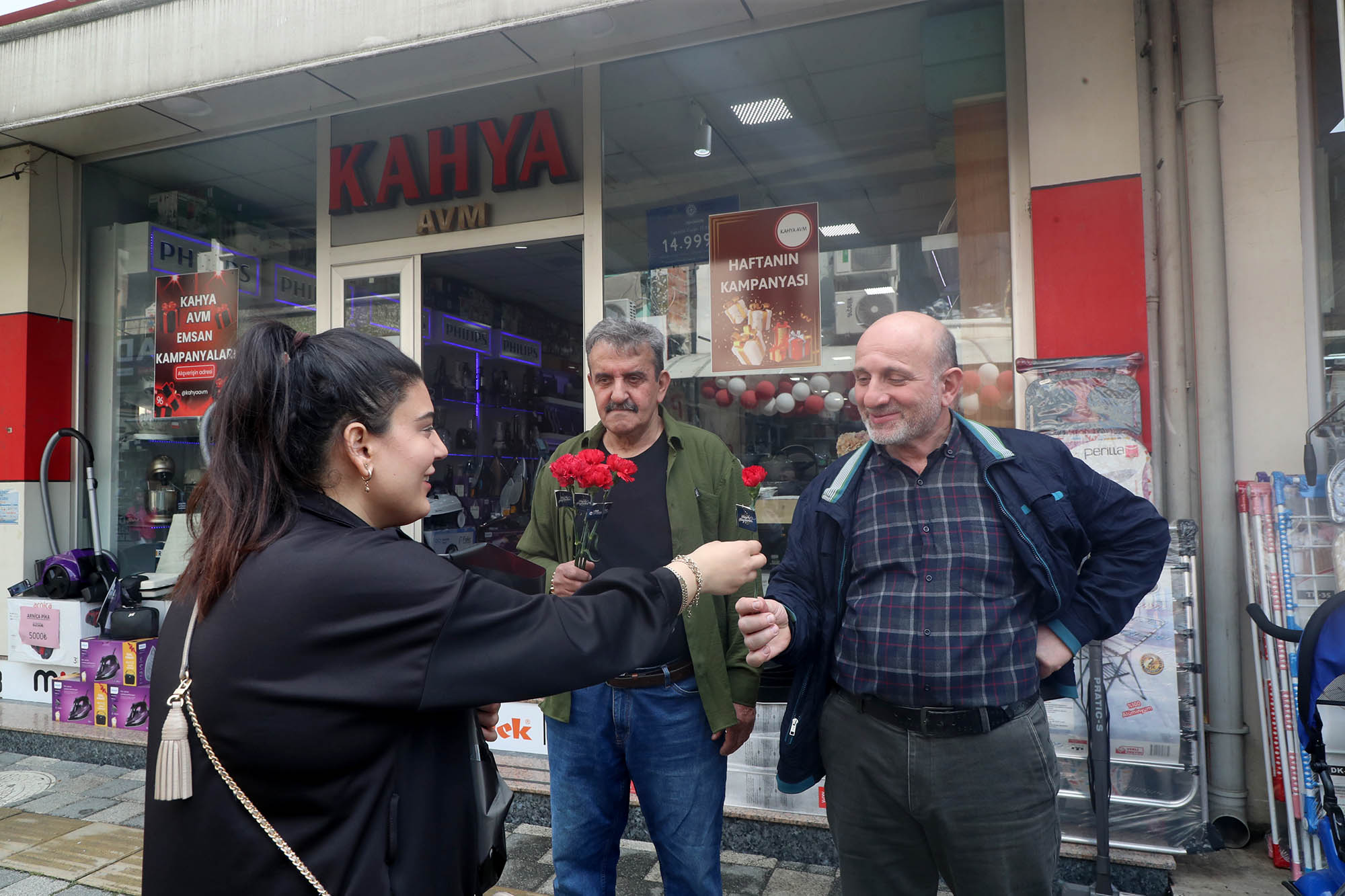 Büyükşehir ekiplerinden vatandaşlara bayram tebriği