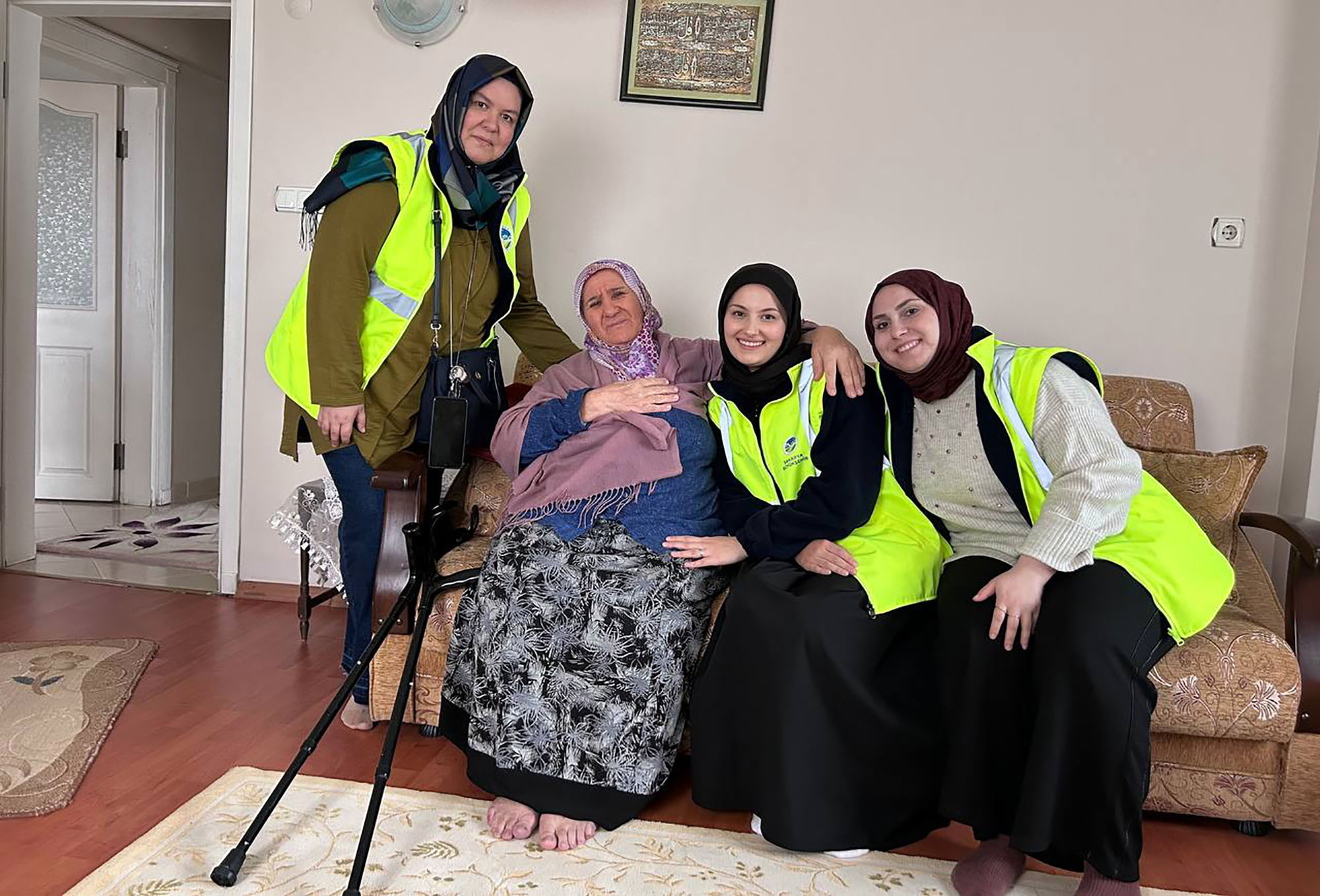 Büyükşehir özel gereksinimli bireyleri ve ailelerini Regaip Kandili’nde ziyaret etti