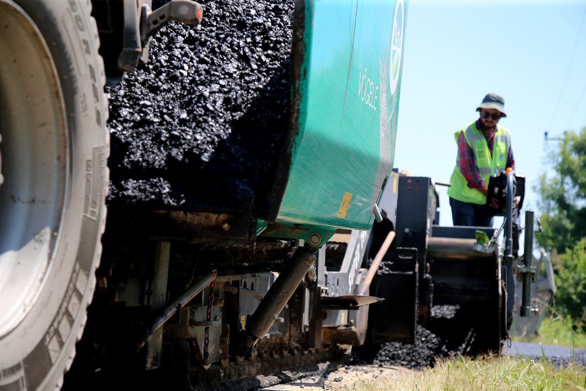 Büyükşehir tarihi yolda çalışmalarına devam ediyor