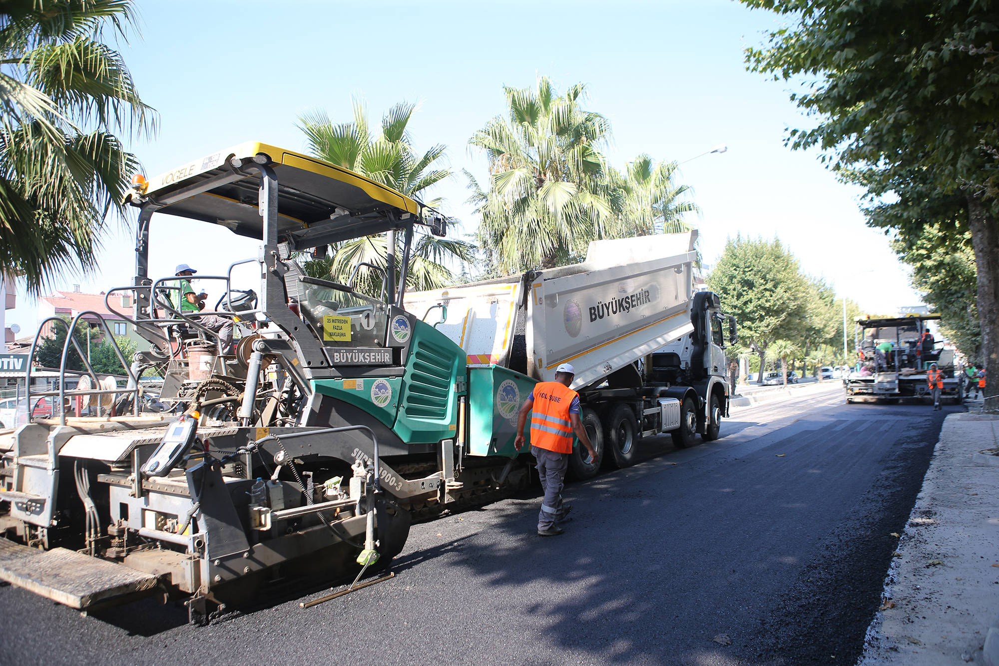 Palmiye Caddesi yeni yüzüne kavuşuyor