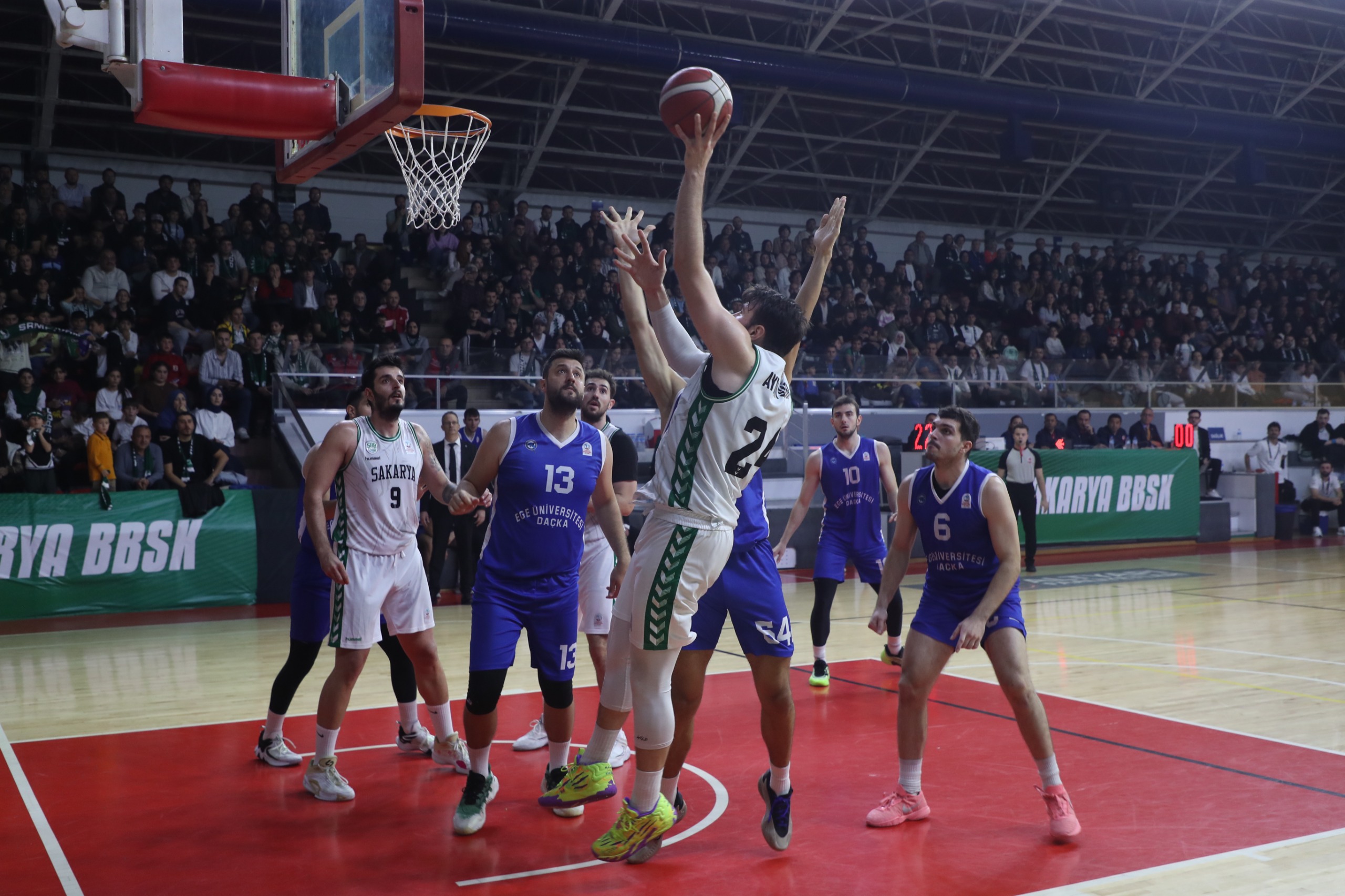 Büyükşehir Basketbol’dan zirveye ilk adım: 96-52