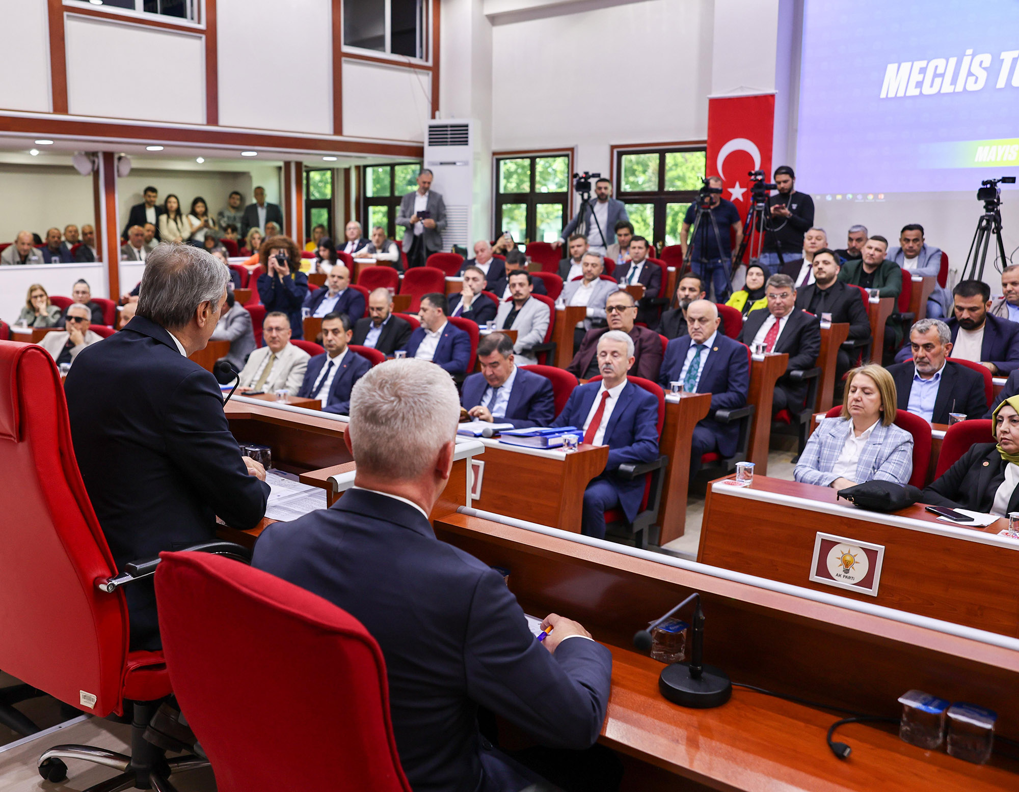 “Her alanda şehrimizin yarınlarına hizmetlerimizle imza atacağız”