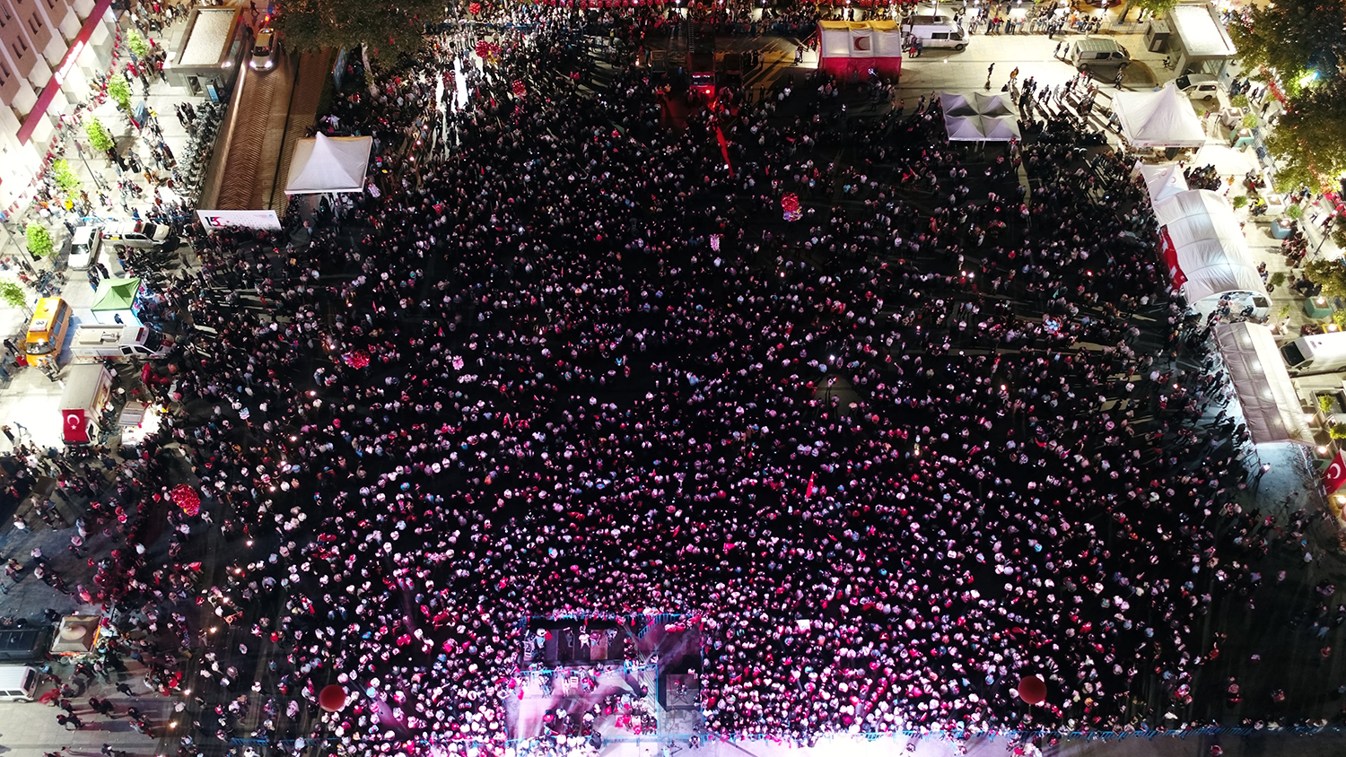 “15 Temmuz milletimizin kahramanlık destanı yazdığı gecedir”