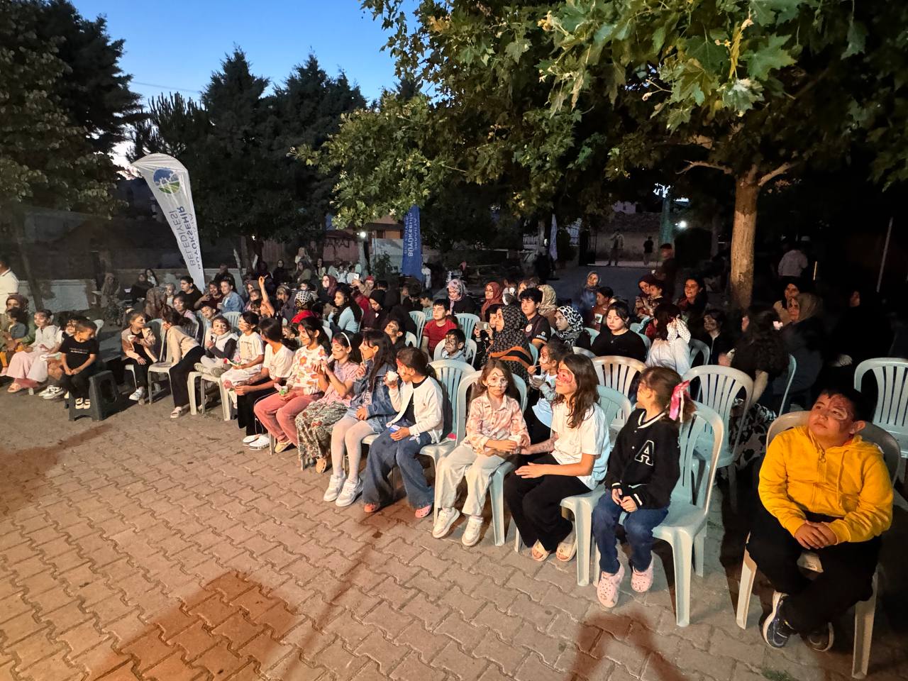 ‘Mahallemde Neşe Var’ etkinliği Geyve, Kocaali ve Hendek'te çocukları buluşturdu