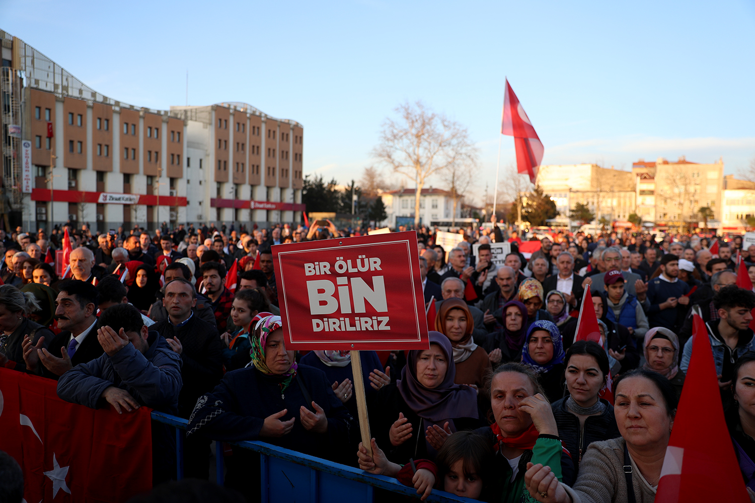 “Şehitler tepesi asla boş kalmayacak”