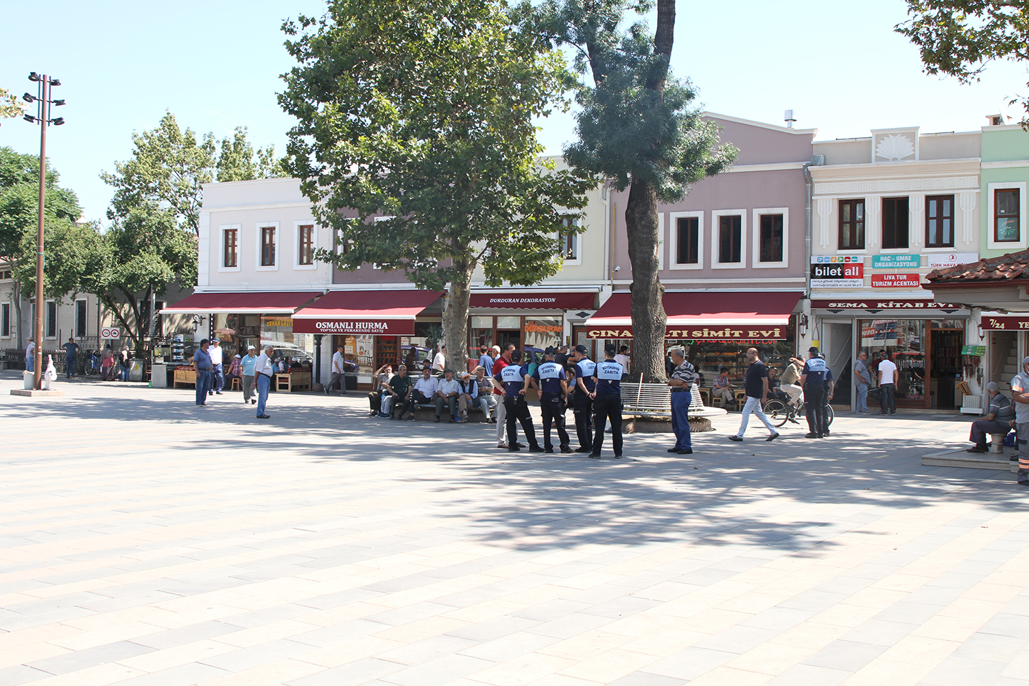 Orhan Cami Meydanına Yeni Düzenleme