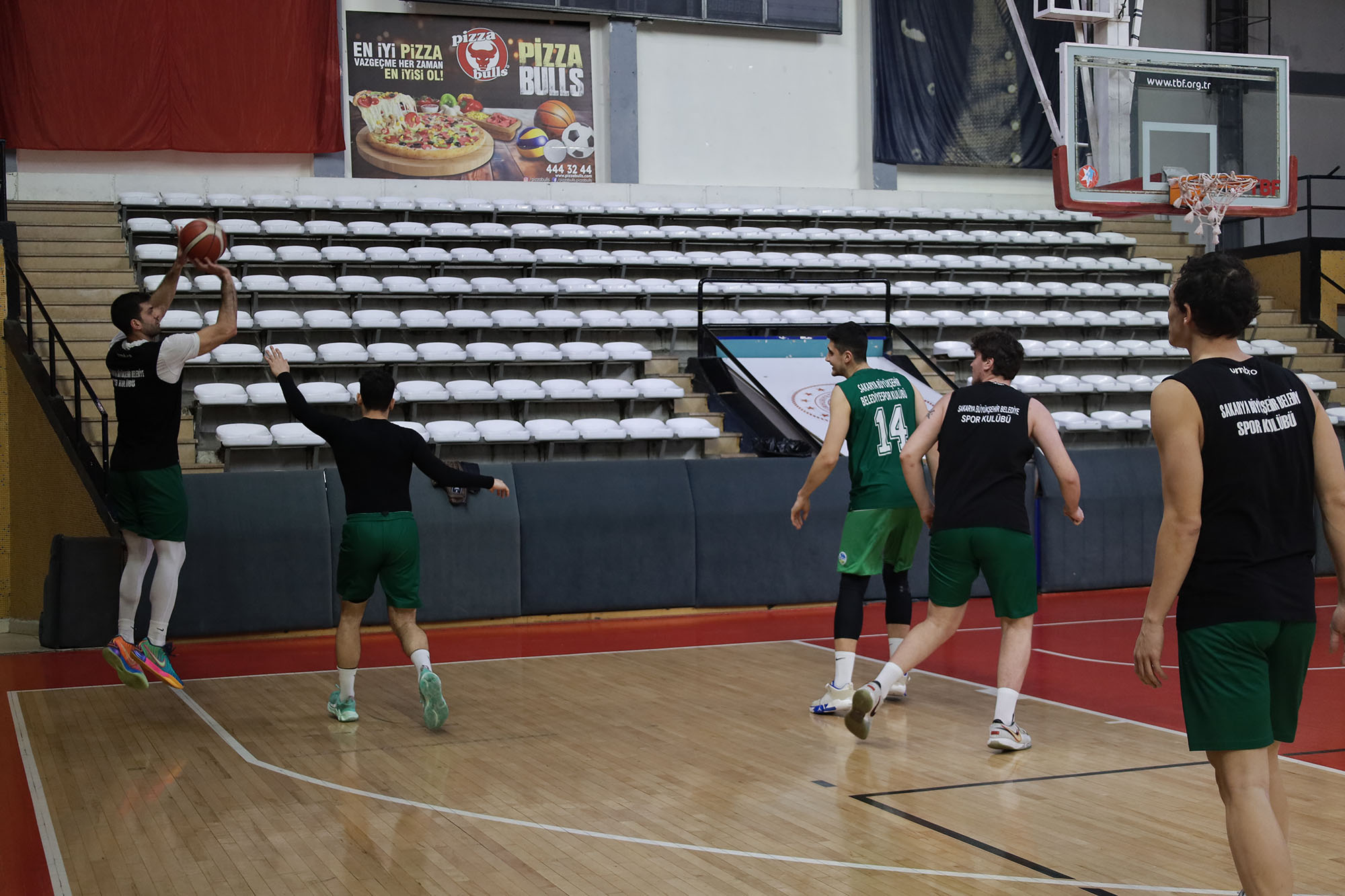 Büyükşehir Basket kritik virajda Akhisar’a gidiyor: “İnanıyoruz ve galibiyet bizim olacak”