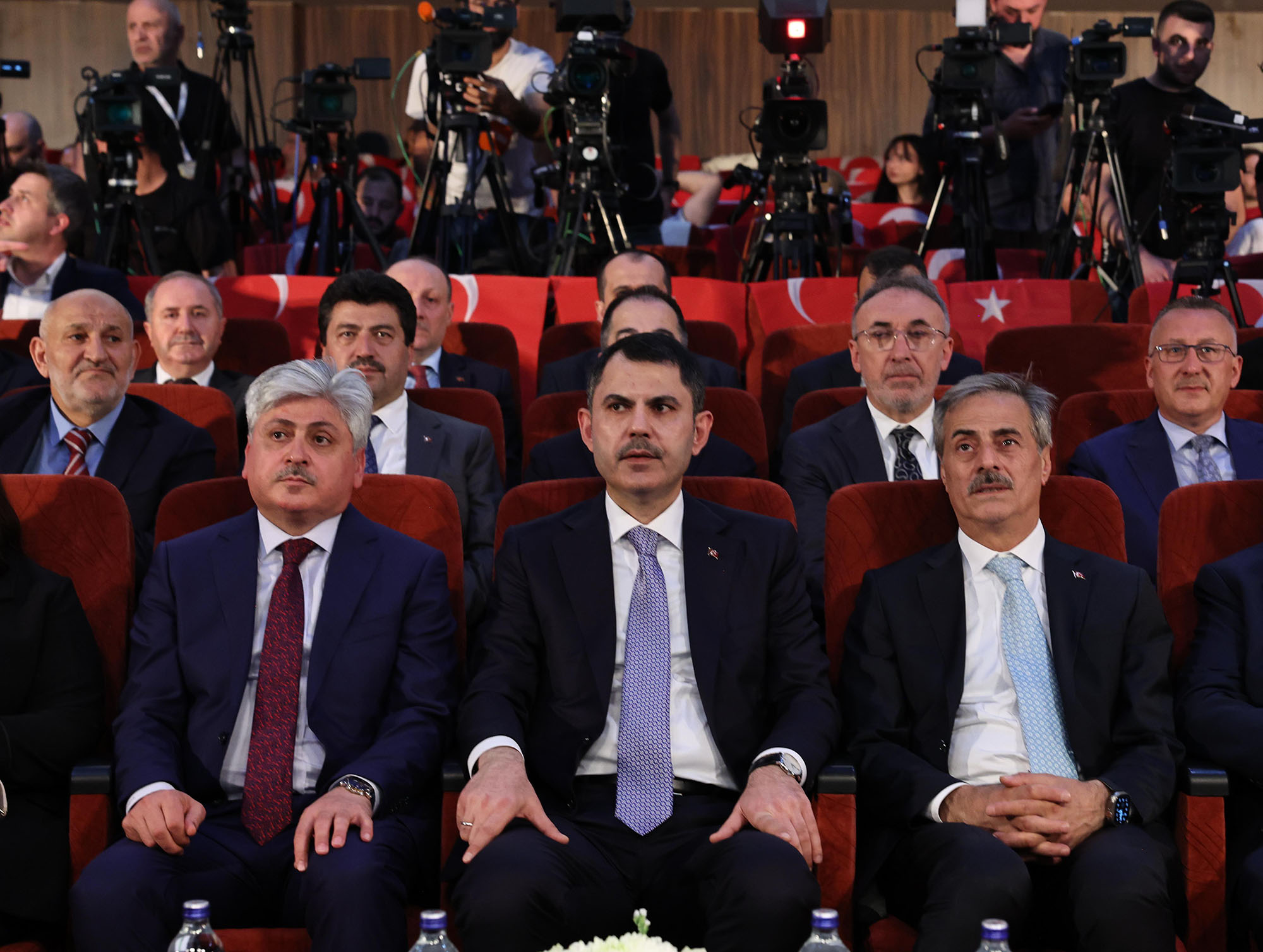 “Sakarya’yı afetlere dirençli hale getirecek, Sapanca Gölü çevresine yakışır bir proje kazandıracağız”