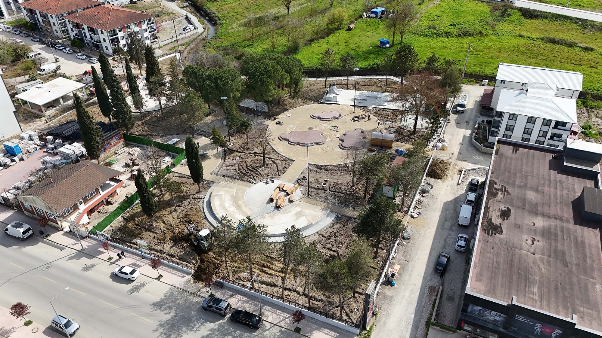 Kaynarca yeni buluşma noktasına kavuşuyor: Satranç alanı, ayak tenisi, tırmanma alanı, kaykay pisti…