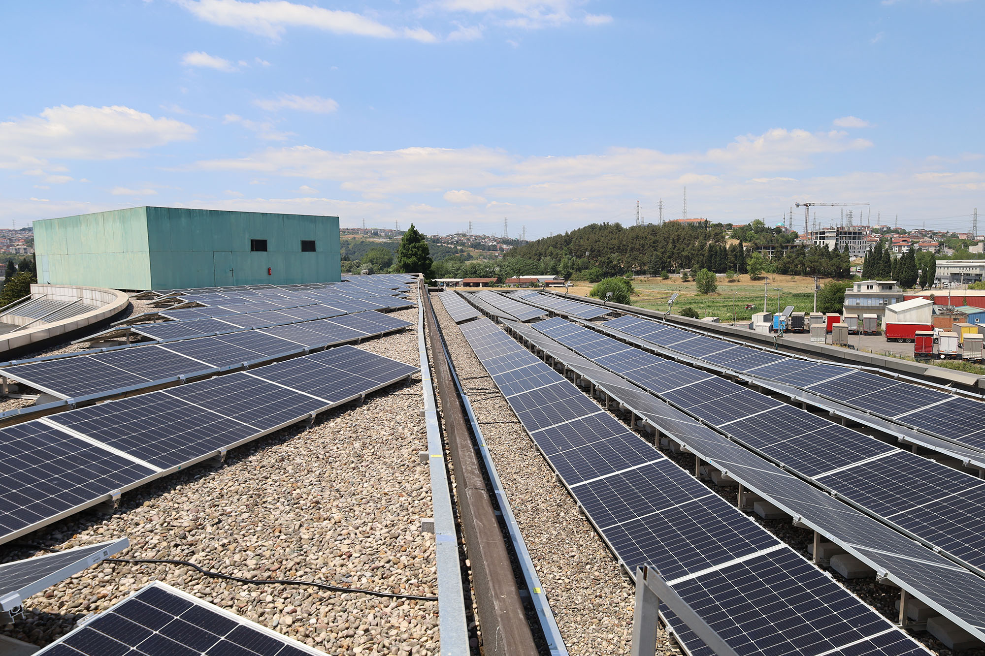 Sakarya’nın ilk çatı GES projesinde tam kapasiteyle enerji üretimi başladı