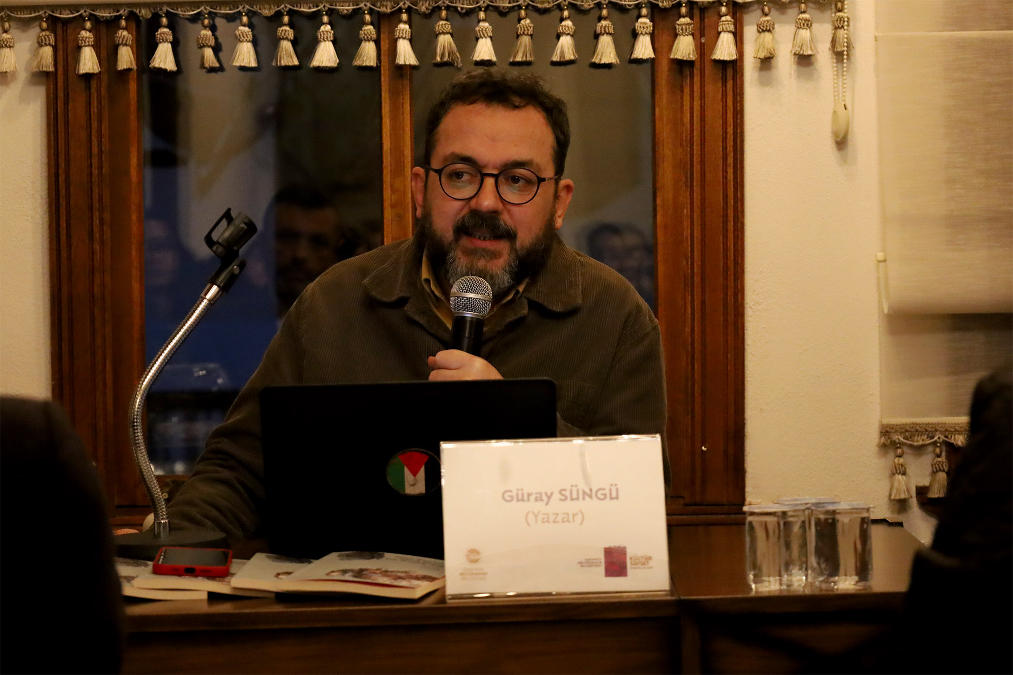 Dünya Öykü Günü’nde Güray Süngü ile sanatı konuştular