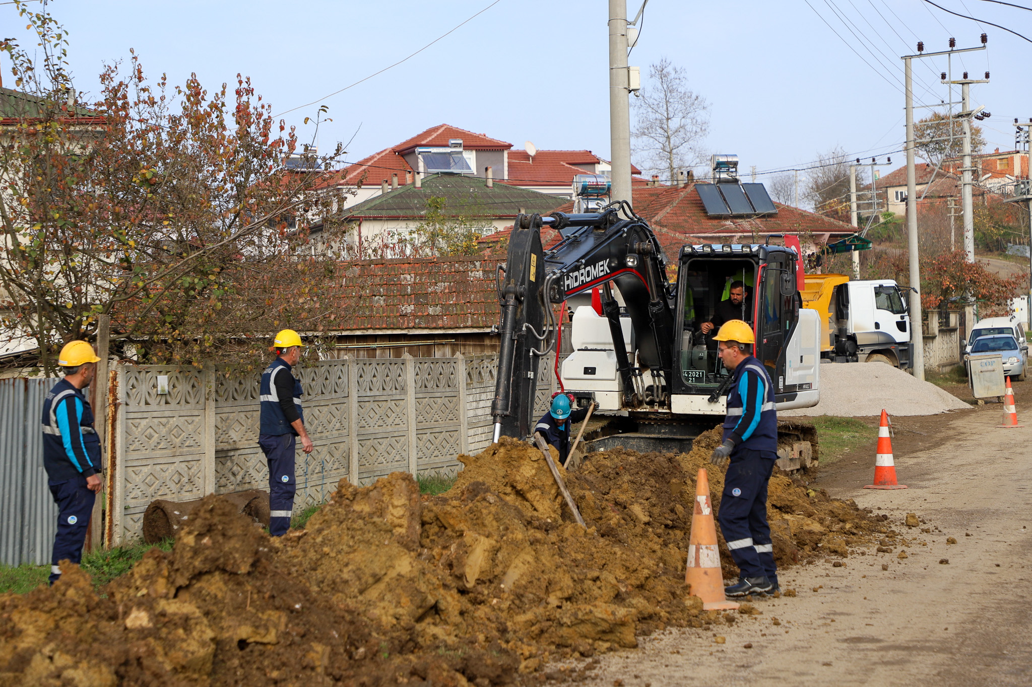 Bakırlı Mahallesi’nin 2 bin 500 metrelik içme suyu hattı yenileniyor