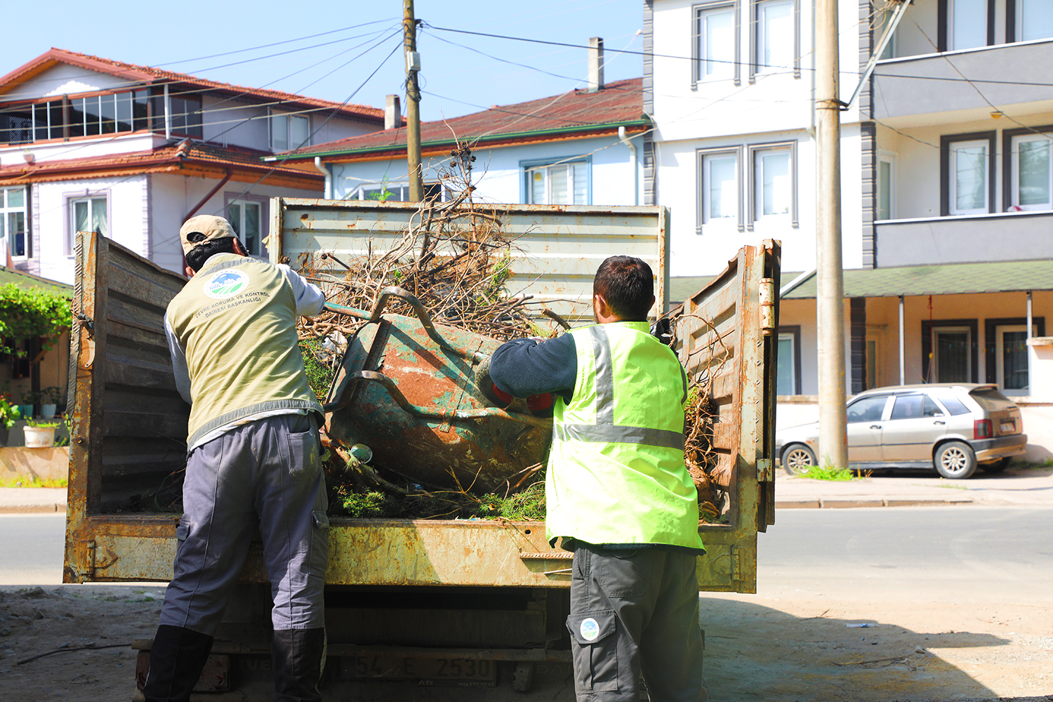 Büyükşehir mezarlıkları Ramazan Bayramı’na hazırlıyor