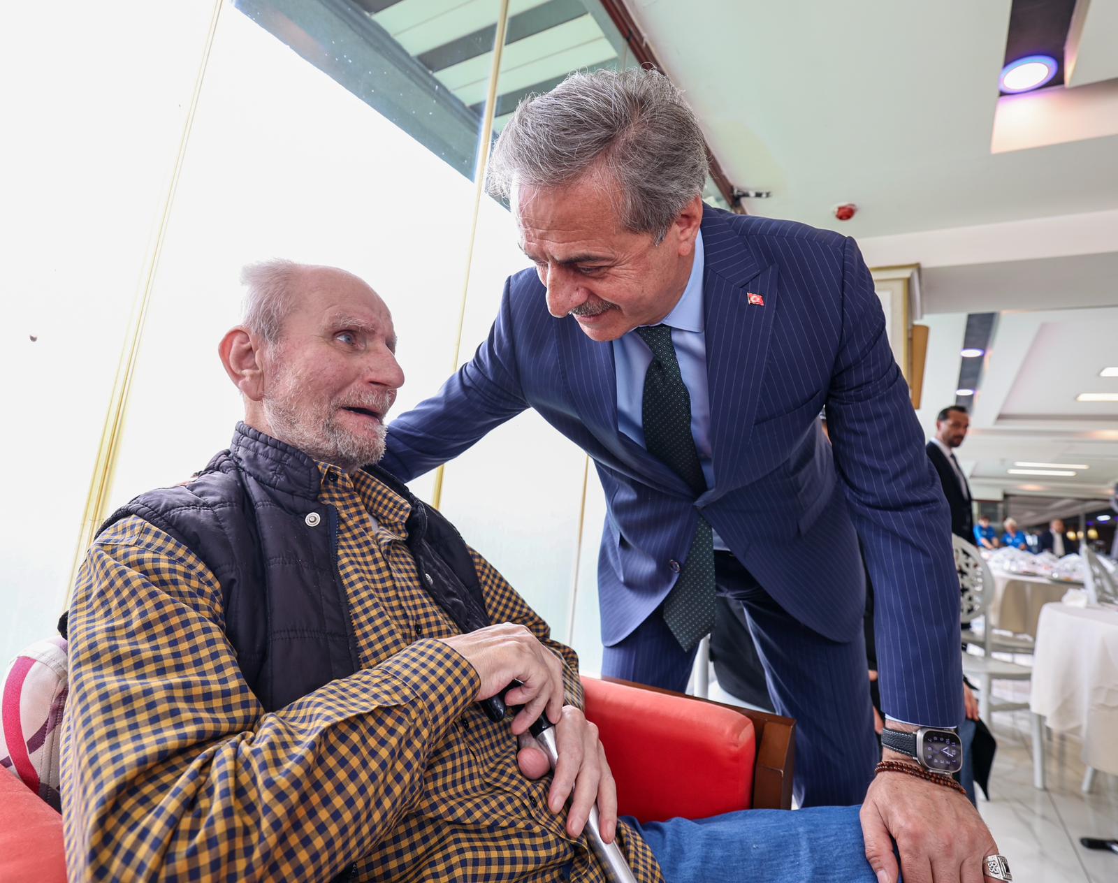 Yusuf Alemdar YADEM sakinleri ve çiftlerle aynı sofrada: “Aile, her şeydir”