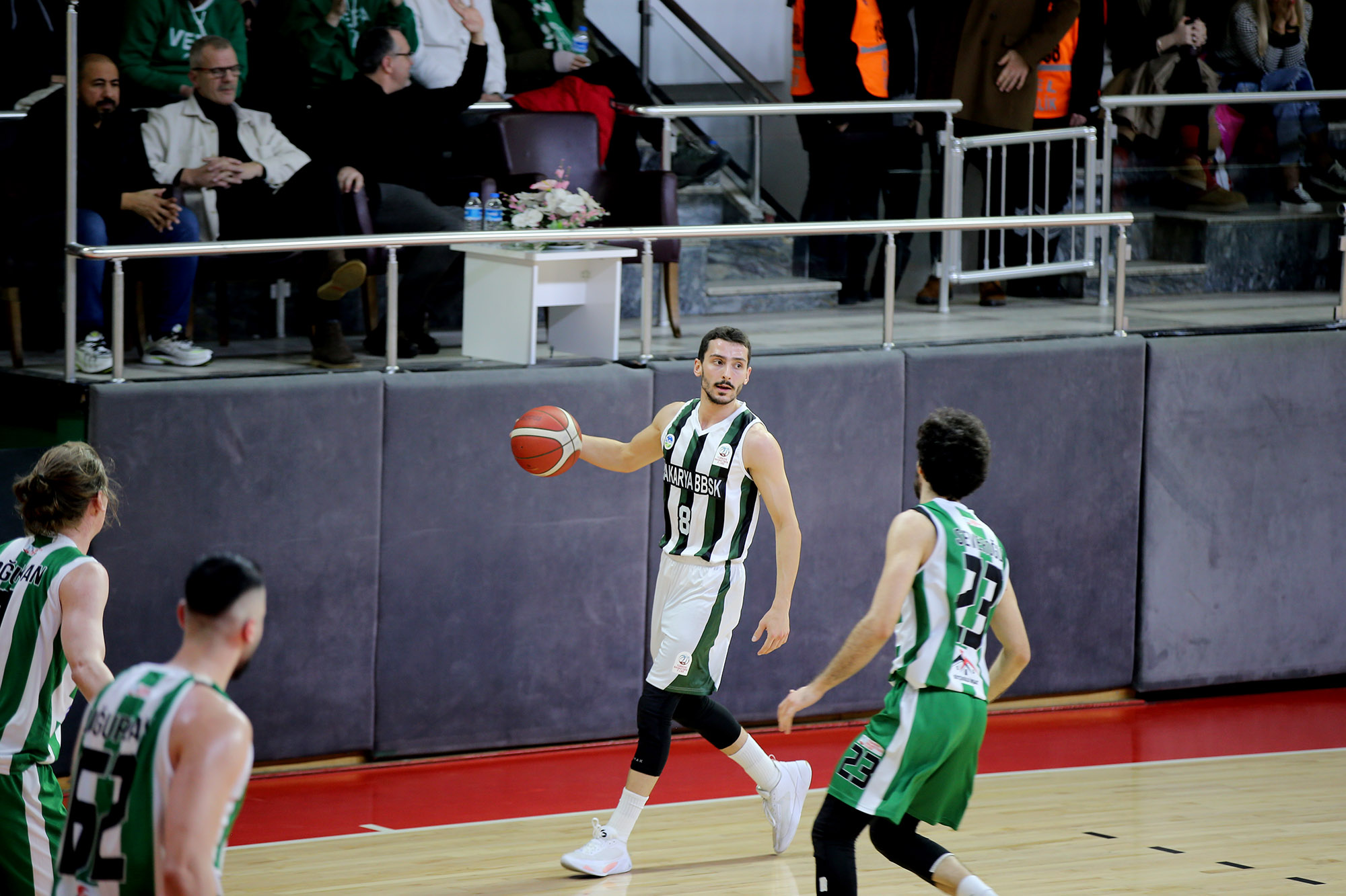 Büyükşehir basketboldan taraftarı önünde Vefa galibiyeti: 83-73