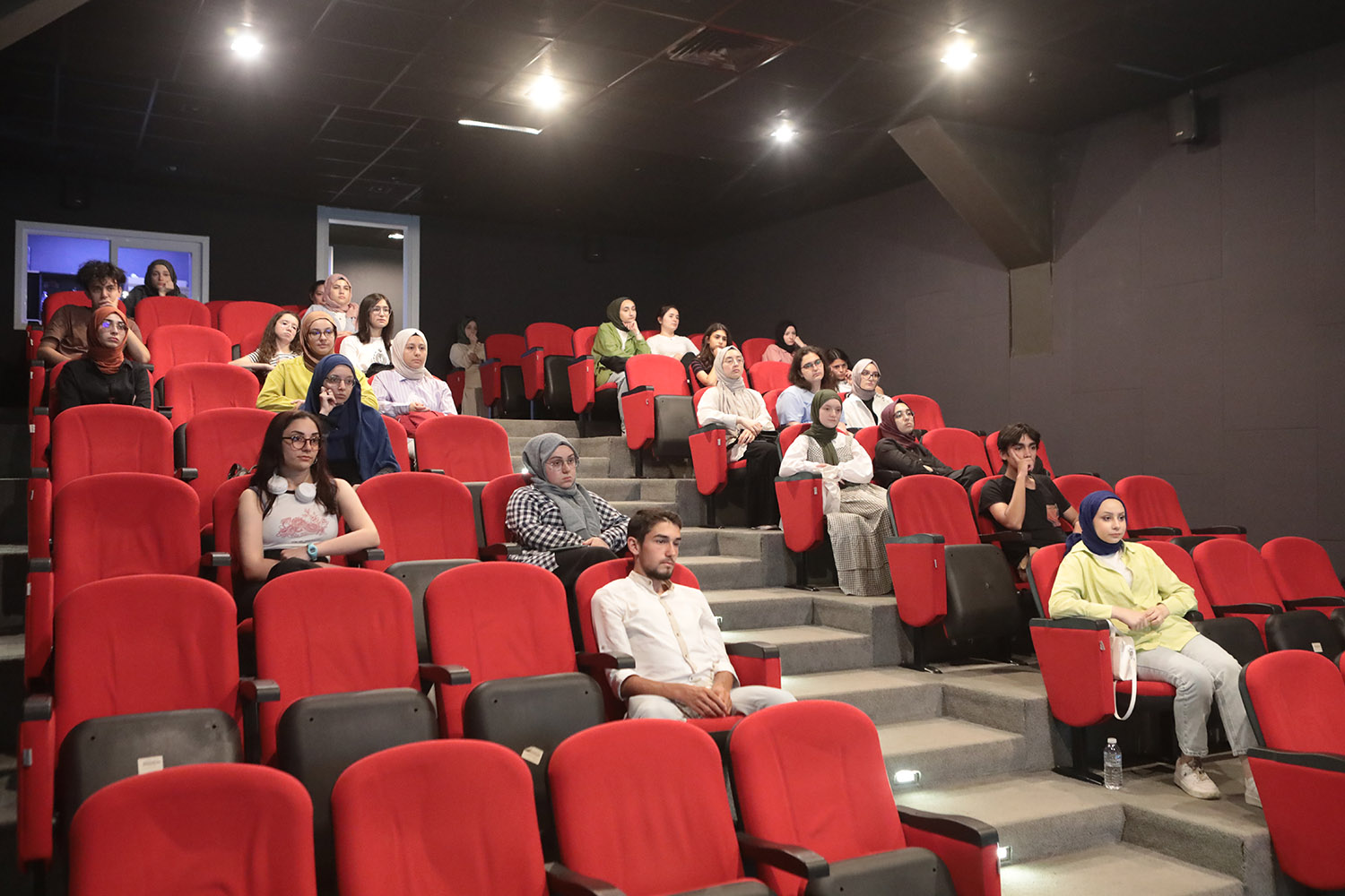 Genç Atölye’de bilim kurgu filmlerinde gelecek tasavvufu konuşuldu
