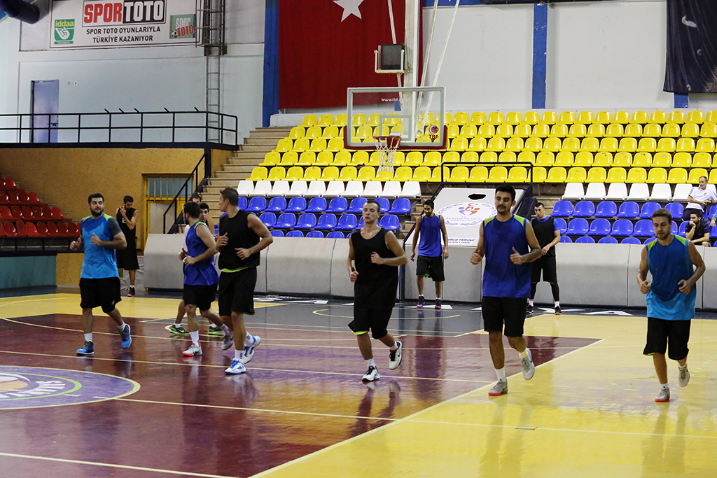 Dev Adamlardan İlk Adım