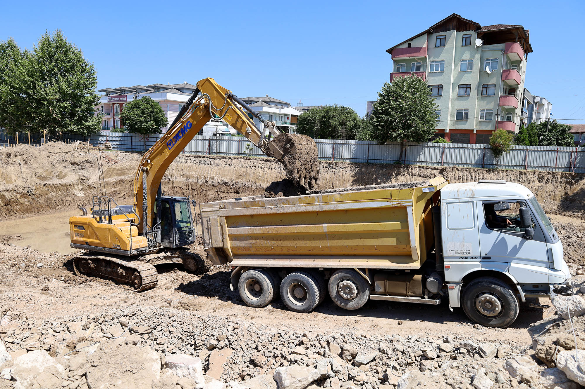 Arifiye Gençlik Merkezi ve Yüzme Havuzu projesinde çalışmalar başladı