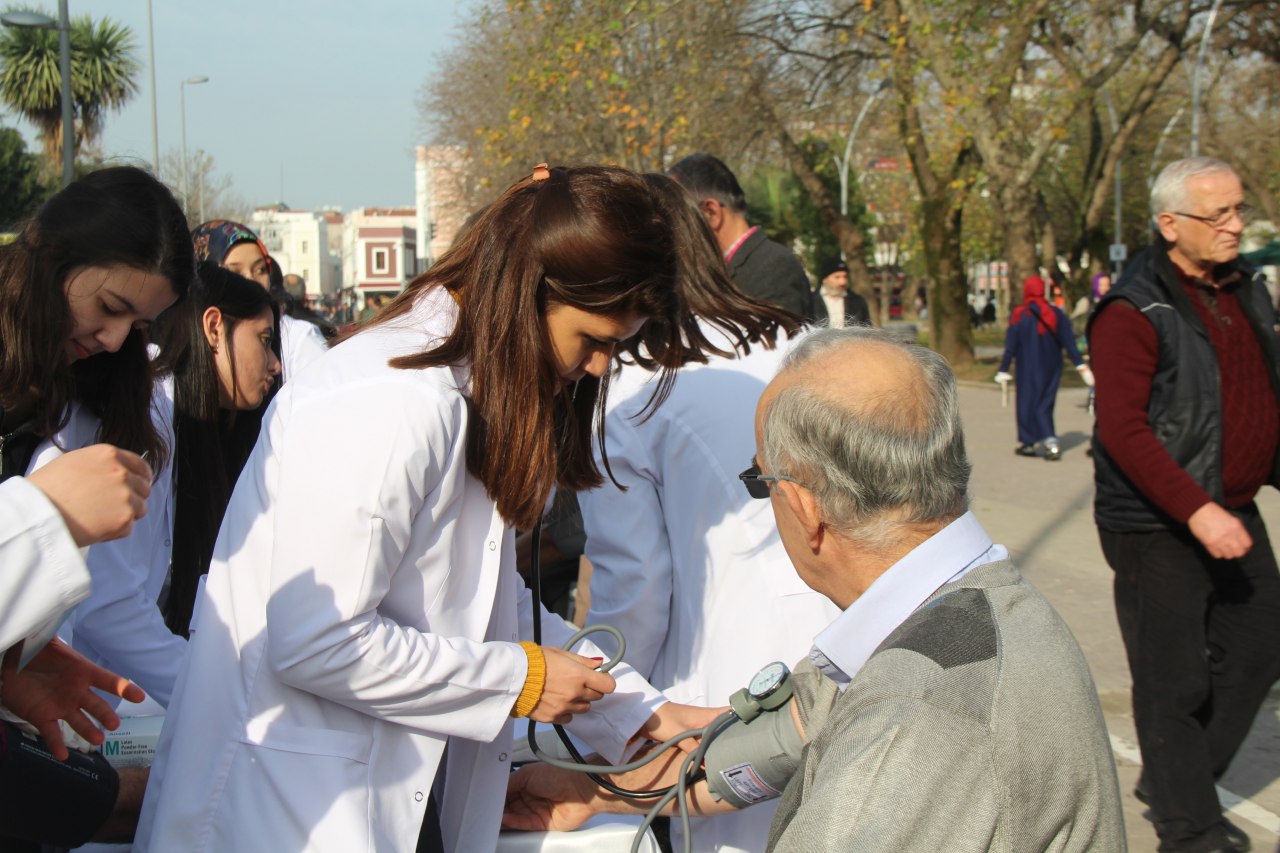 Gençlik Meclisi’nden Sağlık Sokağı