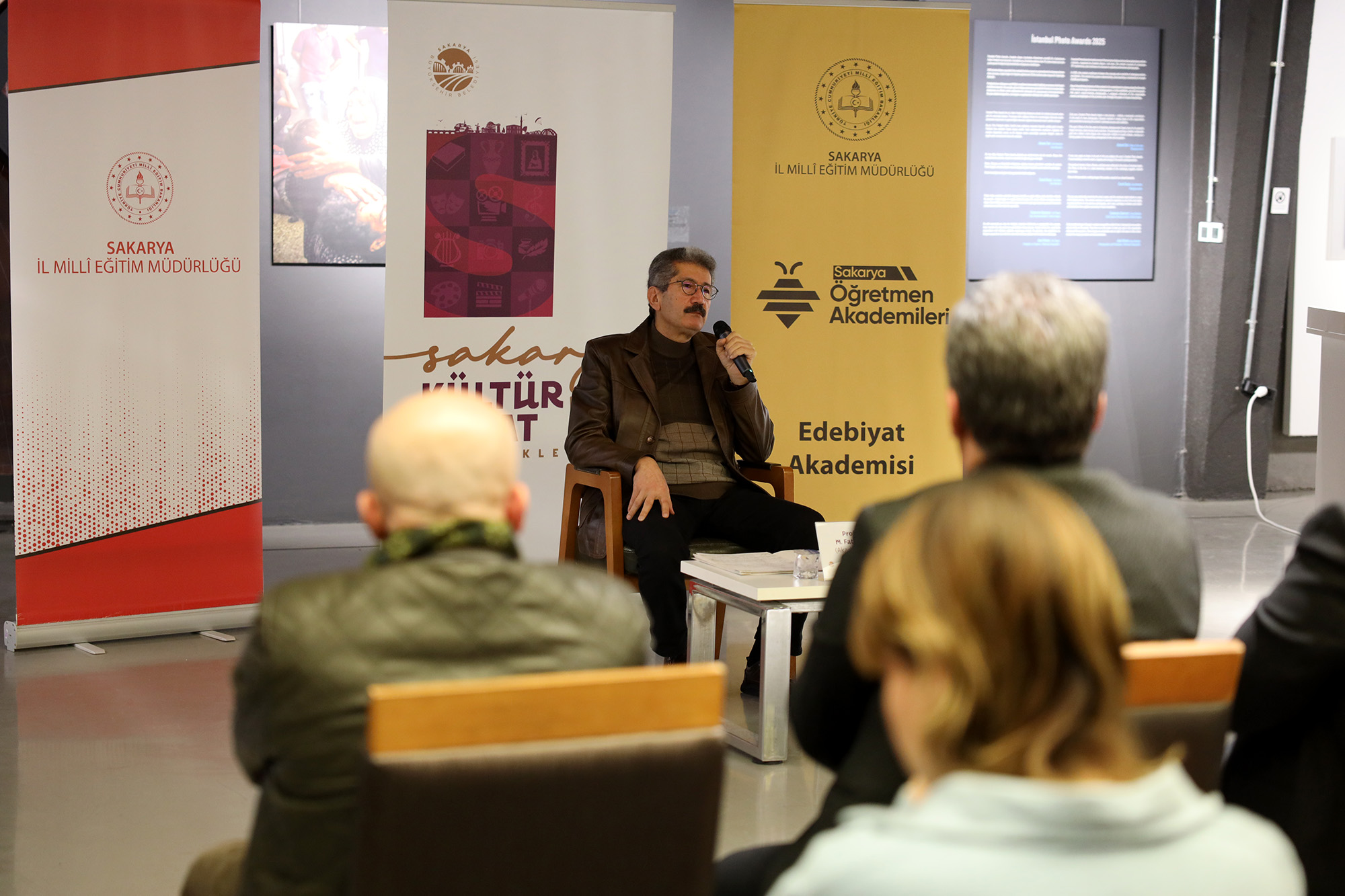 Aralık takvimi “Hakkın Sesi, Hakikatin Yüzü Mehmed Âkif” söyleşisiyle tamamlandı