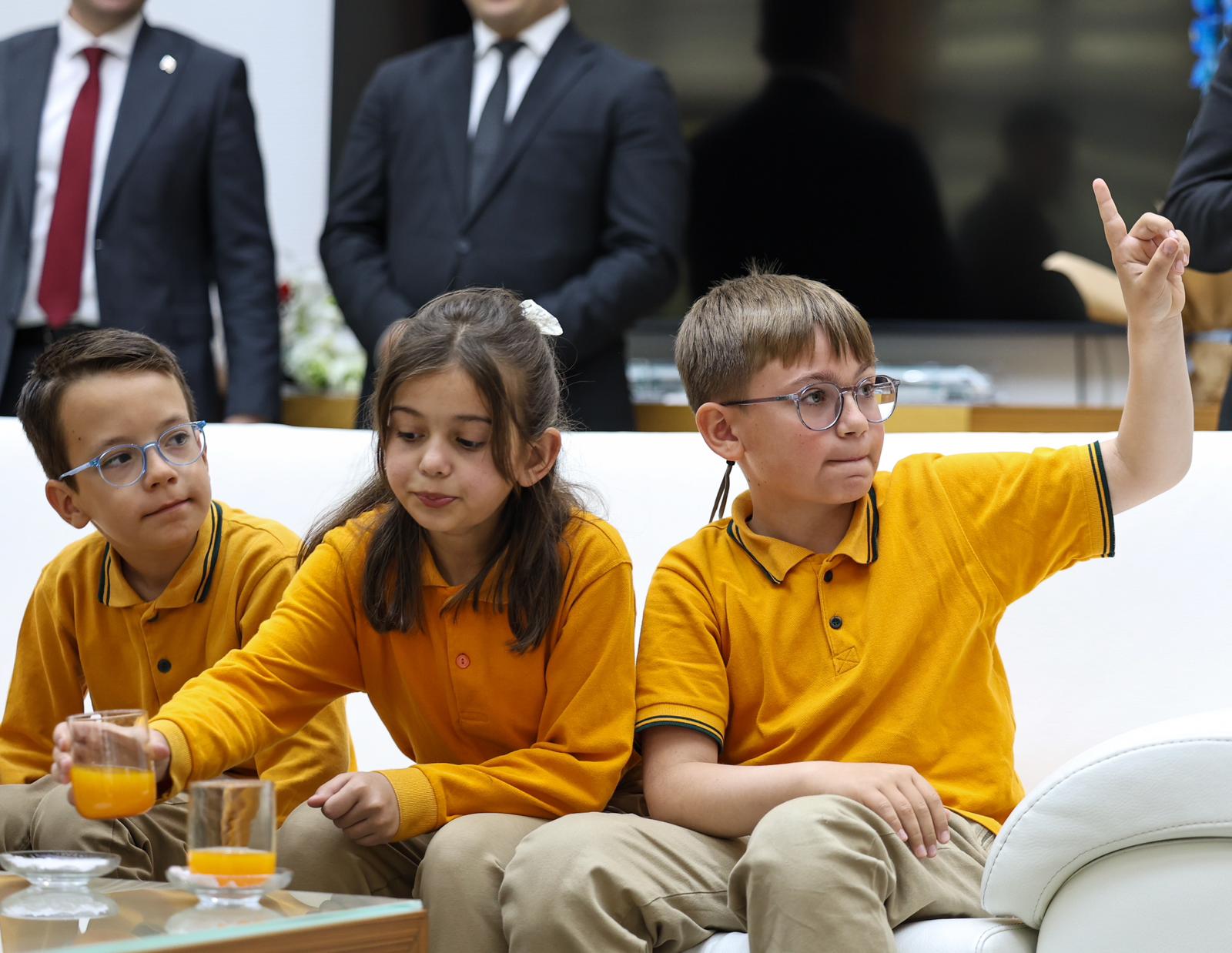 Yusuf Alemdar başkanlığı Elisa’ya devretti: “Hayal kurmaktan asla vazgeçmeyin”