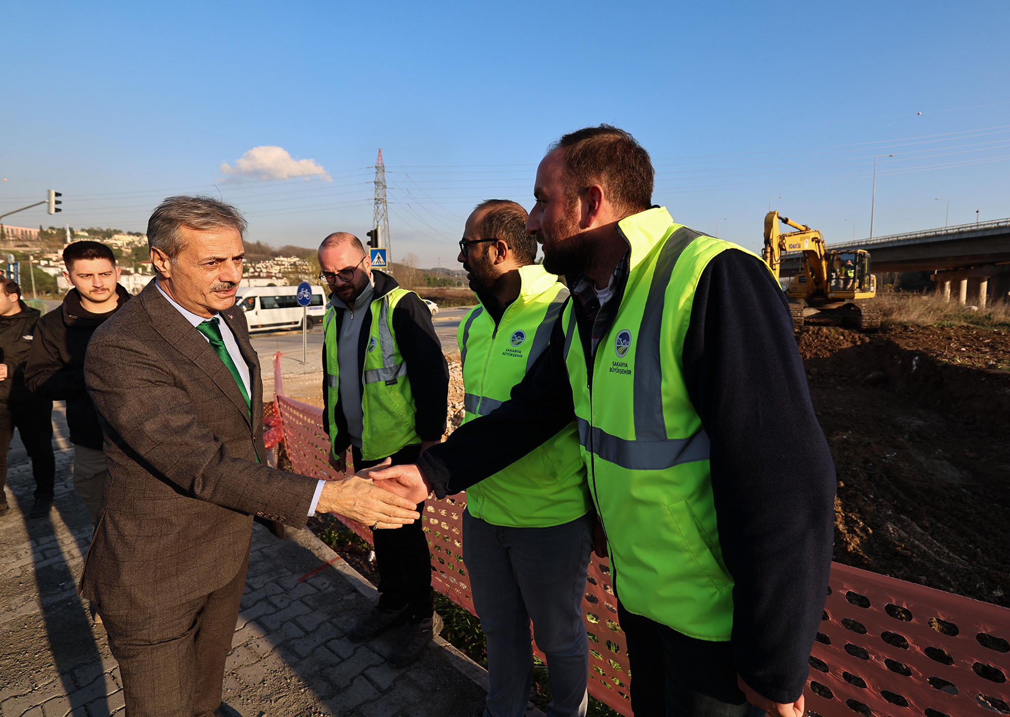 1 milyar TL’lik tarihi projede ilk kazma vuruldu: Yenikent’e cazibe katacak metrobüsler yakında yollarda