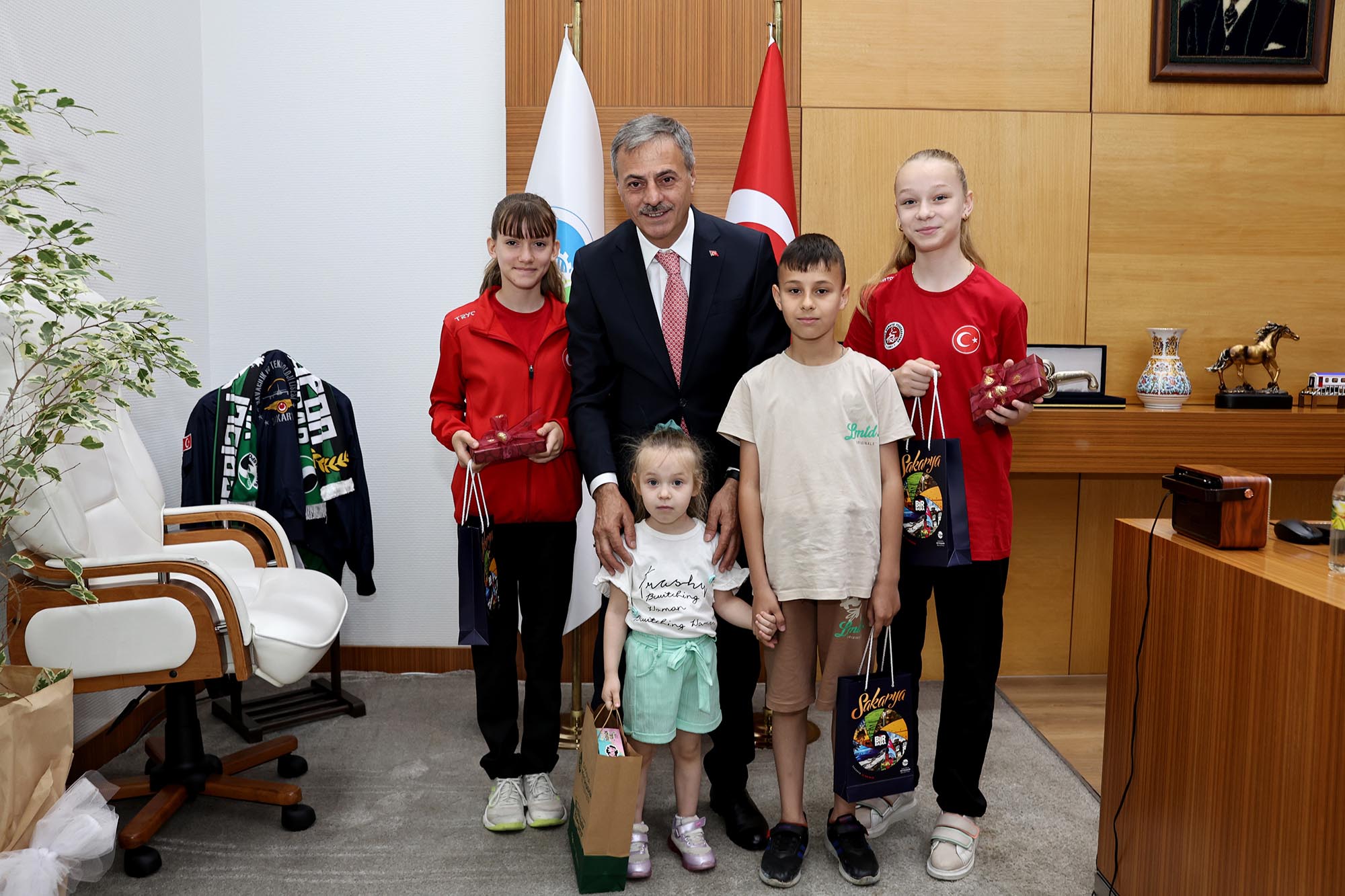 “Birlik beraberlikle nice bayramlara”